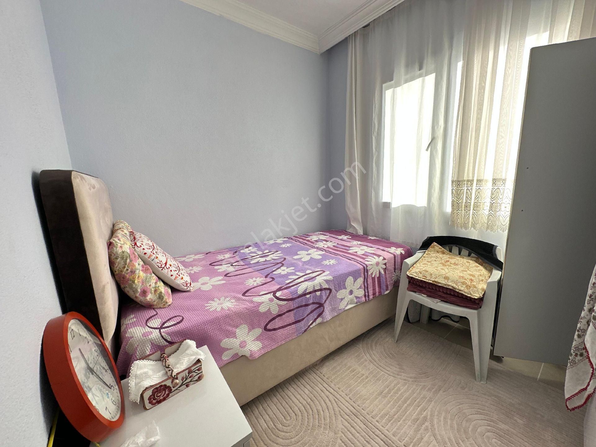 Ürkmez Merkez De Satılık 2+1 Daire Denize 350 M - Görsel 14