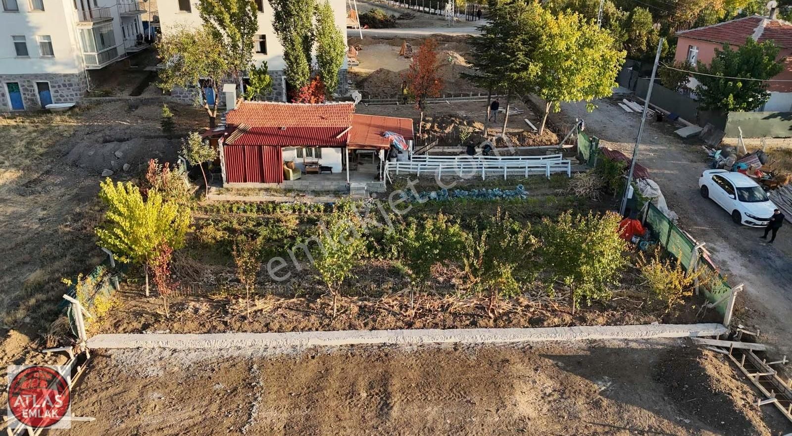 Atlas'tan Satılık Tek Tapu İmarlı Elektrik Su Evli Bahçe - Görsel 3