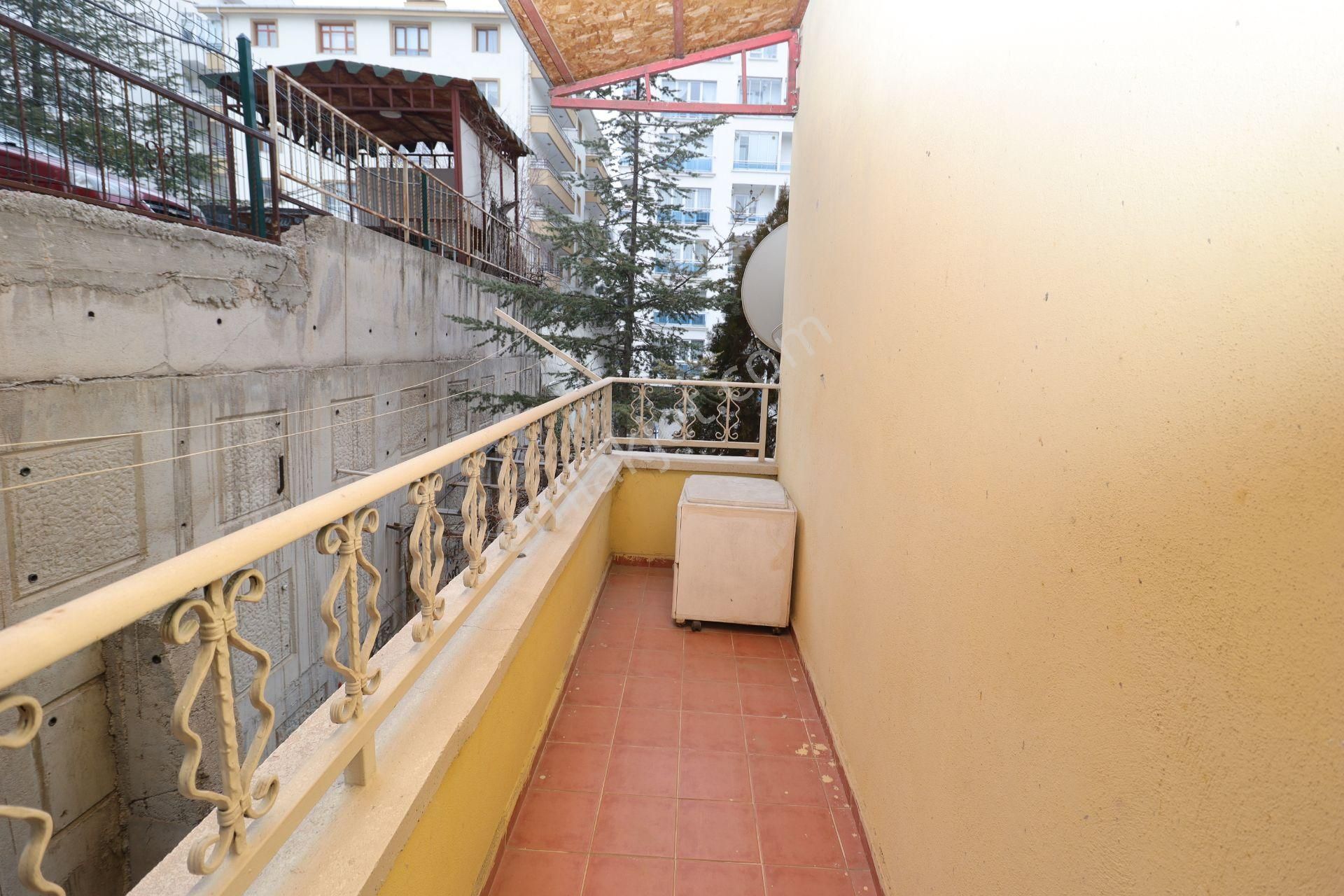 Akif'ten Elvankent Topçu'da Altında Daire Olan Geniş 2+1 Satılık Daire - Görsel 5