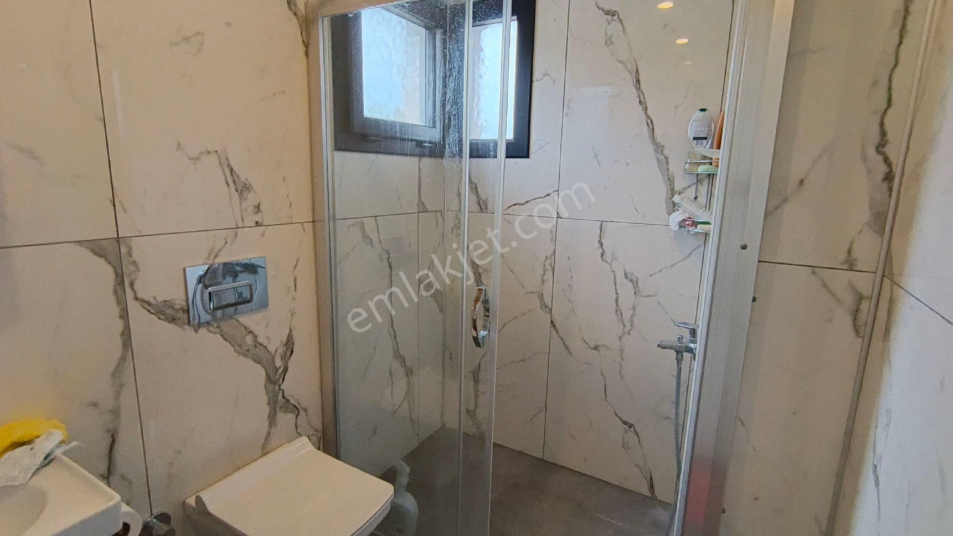 Denize Yürüme Mesafesinde | Havuzlu Sitede | Köşe Konum | Büyük Bahçeli 3+1 - Görsel 32