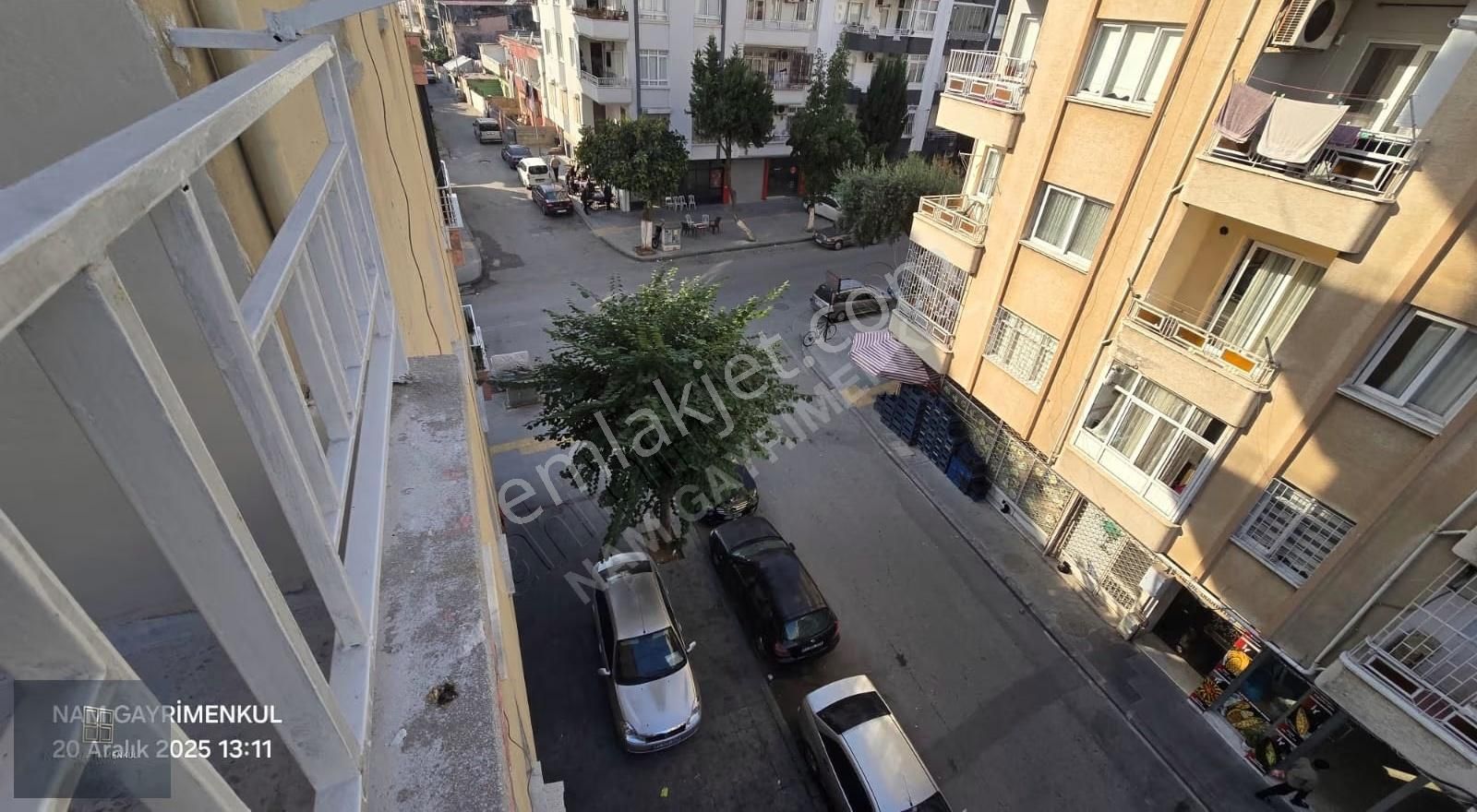 Barış Mah. Cengiz Topel Caddesinde Ara Kat 3+1 Kiralık Daire - Görsel 2