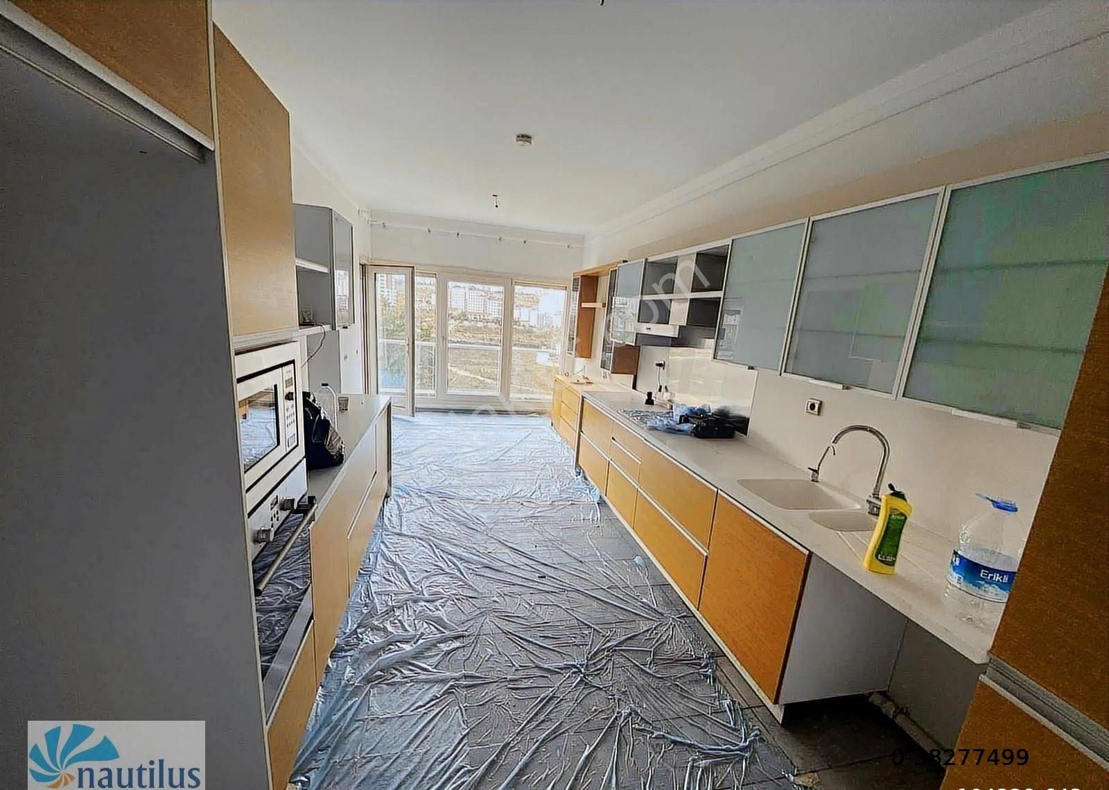 Bahçeşehir Mesa Nurol Kirazlıbahçe Satılık 4+1 Kısa Katlı Blok - Görsel 9