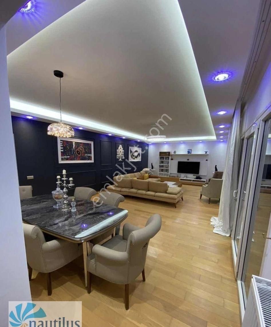 Bahçeşehir Mesa Nurol Kirazlıbahçe Satılık 4+1 Kısa Katlı Blok - Görsel 16