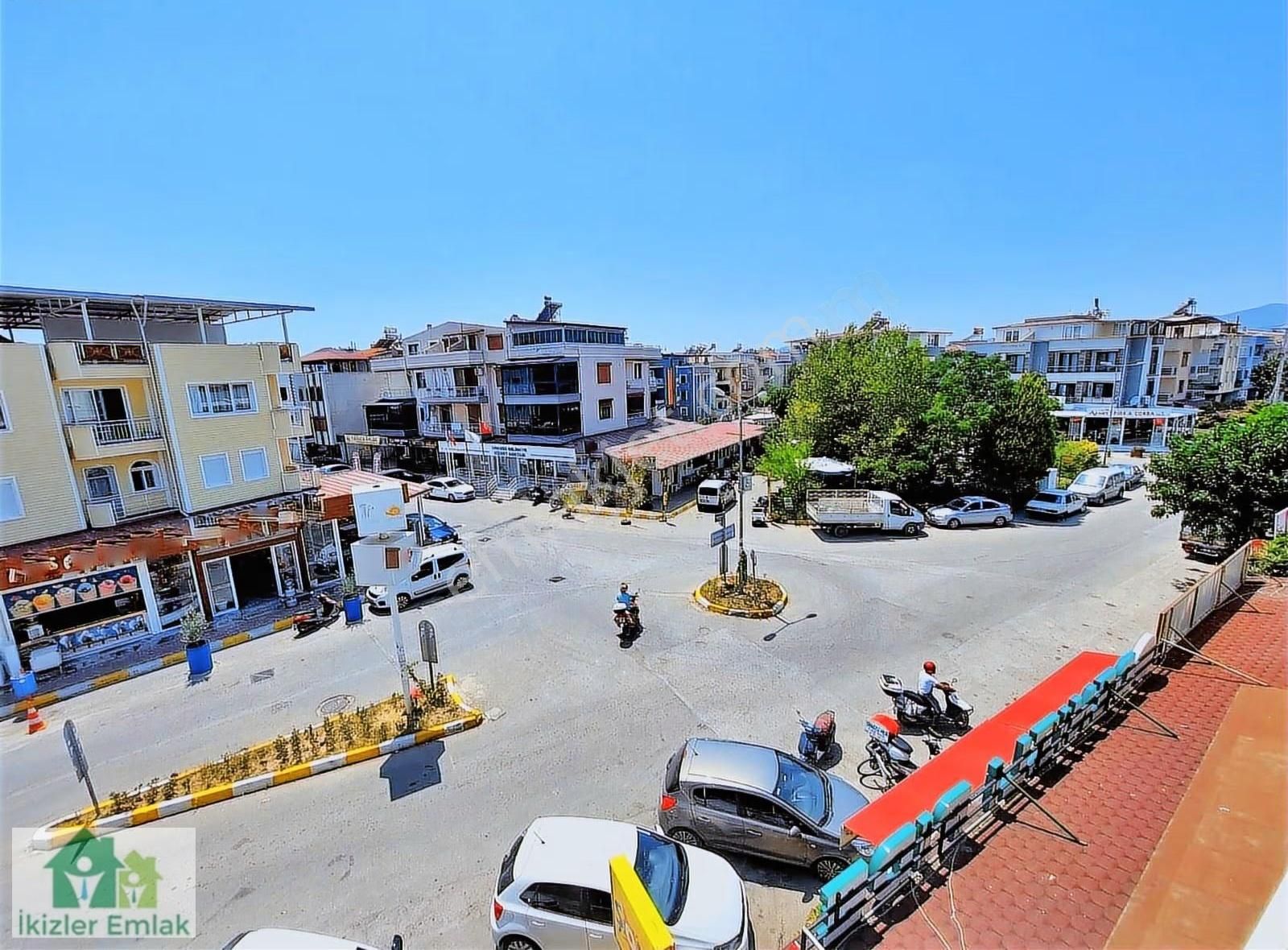 Seferihisar Ürkmez Merkez'de Satılık 2+1 Daire Ayrı Mutfak - Görsel 5