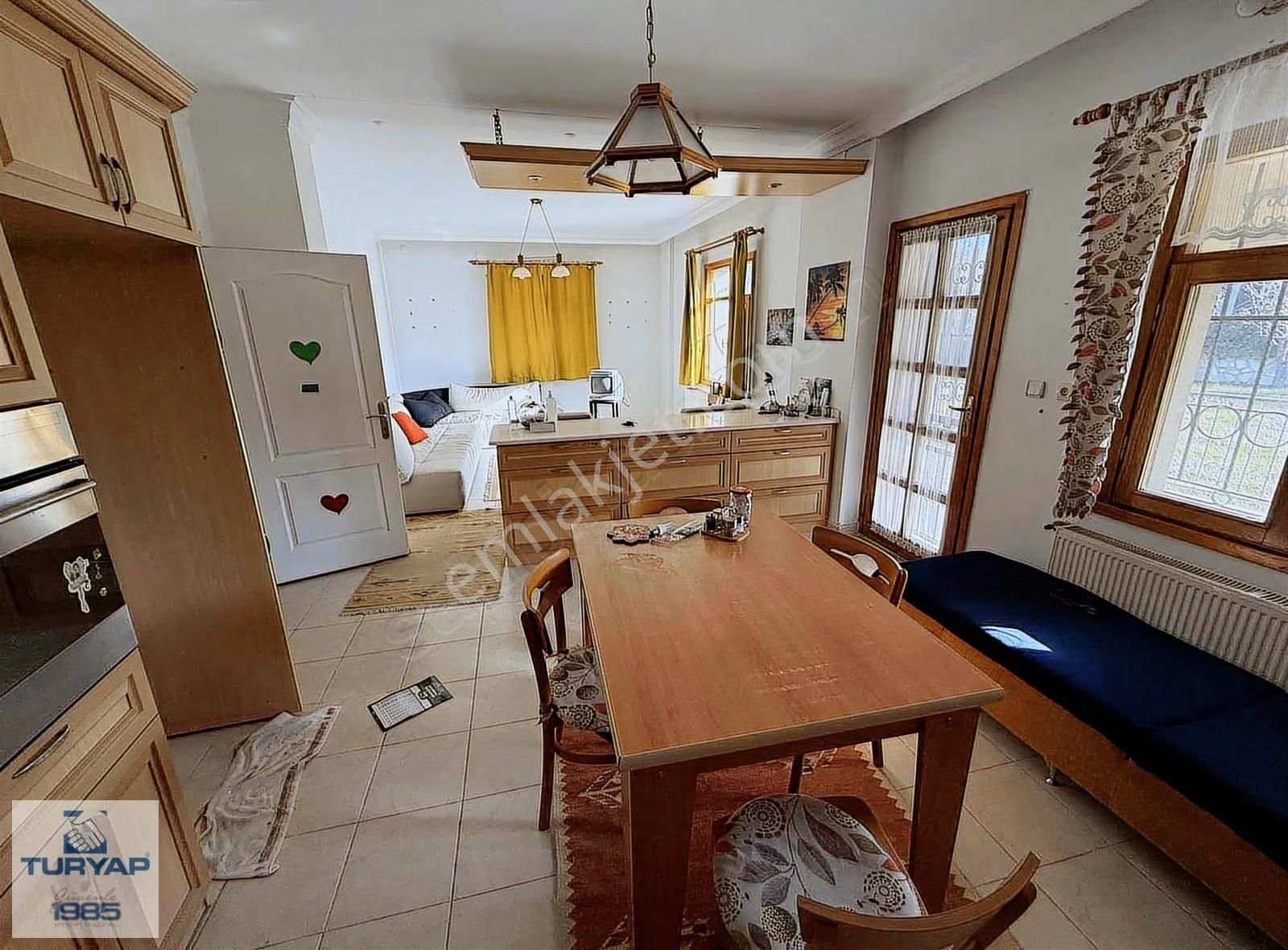 Samanlı'da 3034 M² İmarlı Arsa İçinde, Havuzlu Tripleks Villa - Görsel 9