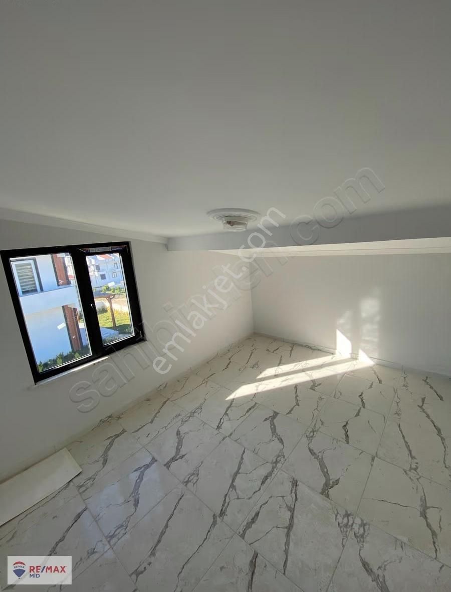 Remax Mid Avşa Adasında Satılık Sıfır Deniz Manzaralı Villa - Görsel 5
