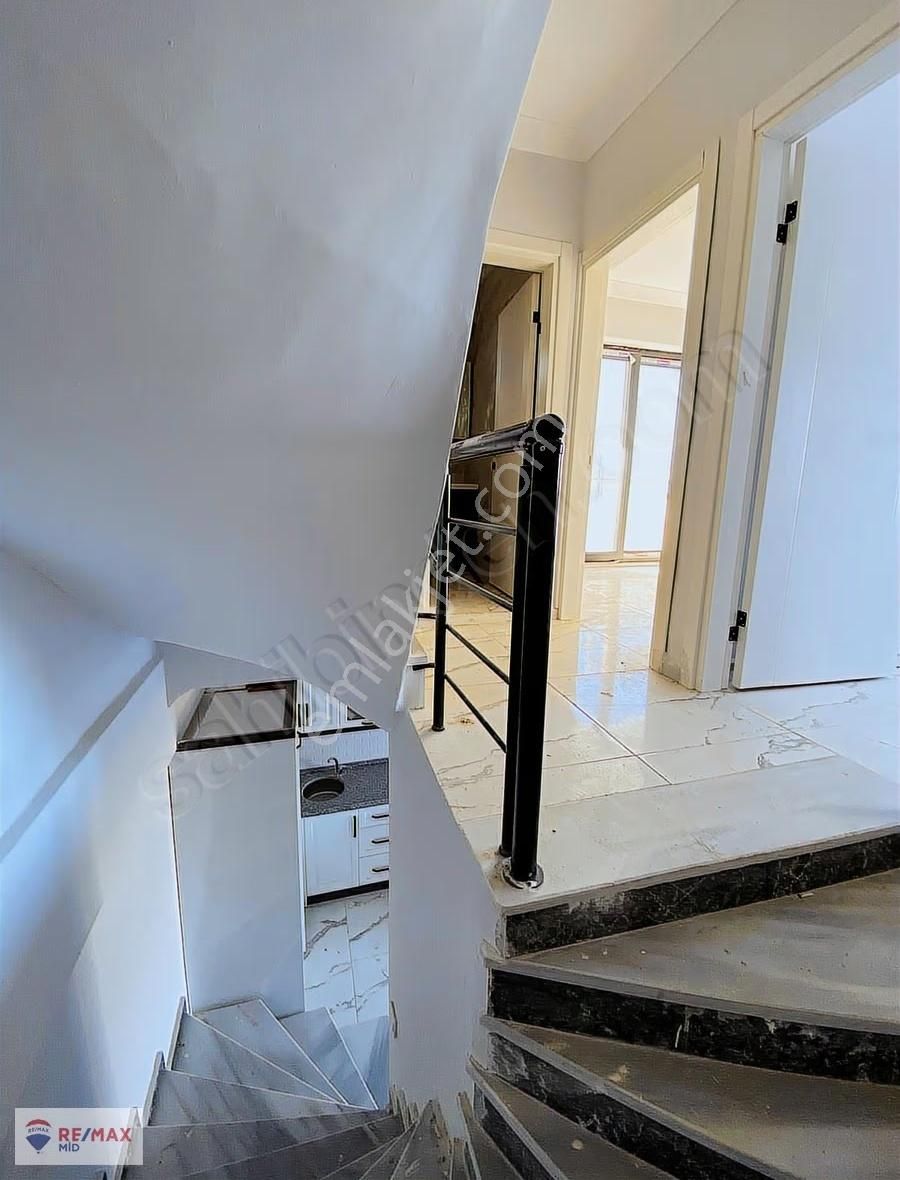 Remax Mid Avşa Adasında Satılık Sıfır Deniz Manzaralı Villa - Görsel 14