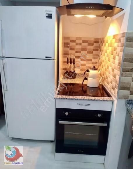 Karşıyaka Lüks Eşyalı 1+1 Balkonlu Bahçe Katı - Görsel 3