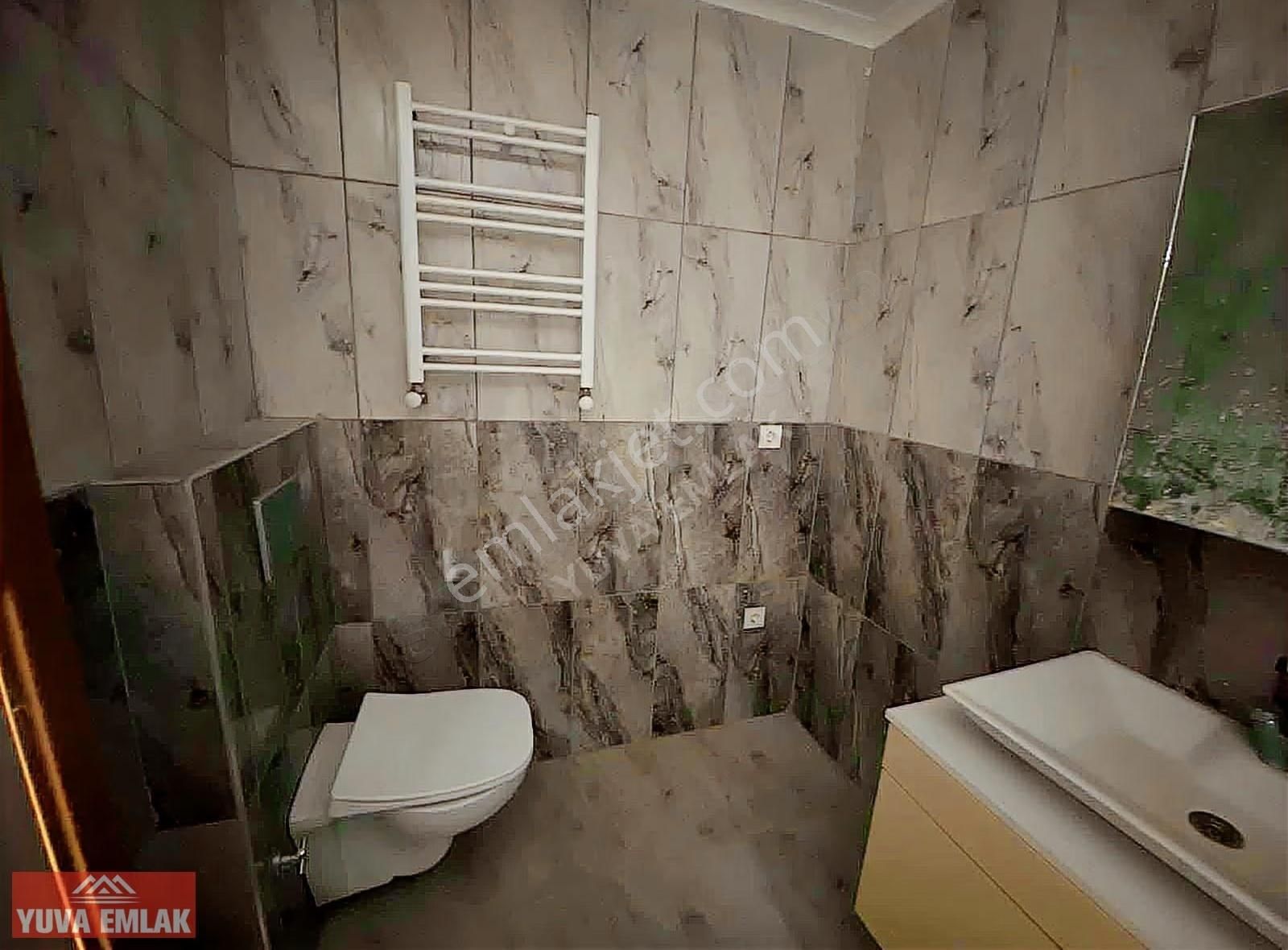 Hayatparkta Kiralık 1+1 Daire - Görsel 15