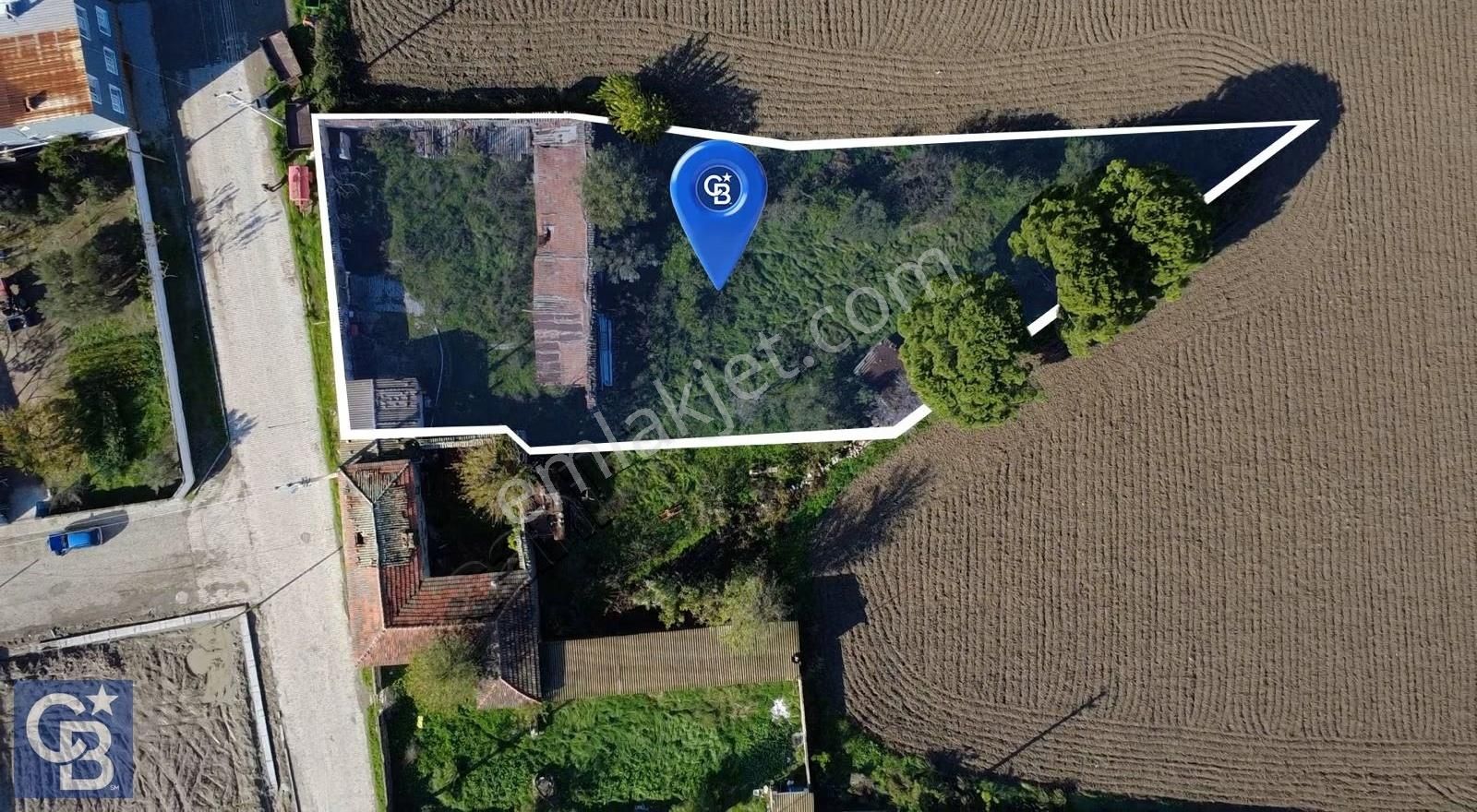 Bergama Ağağıkırıklar'da Köy İçi (1332 M²) Satılık Arsa
