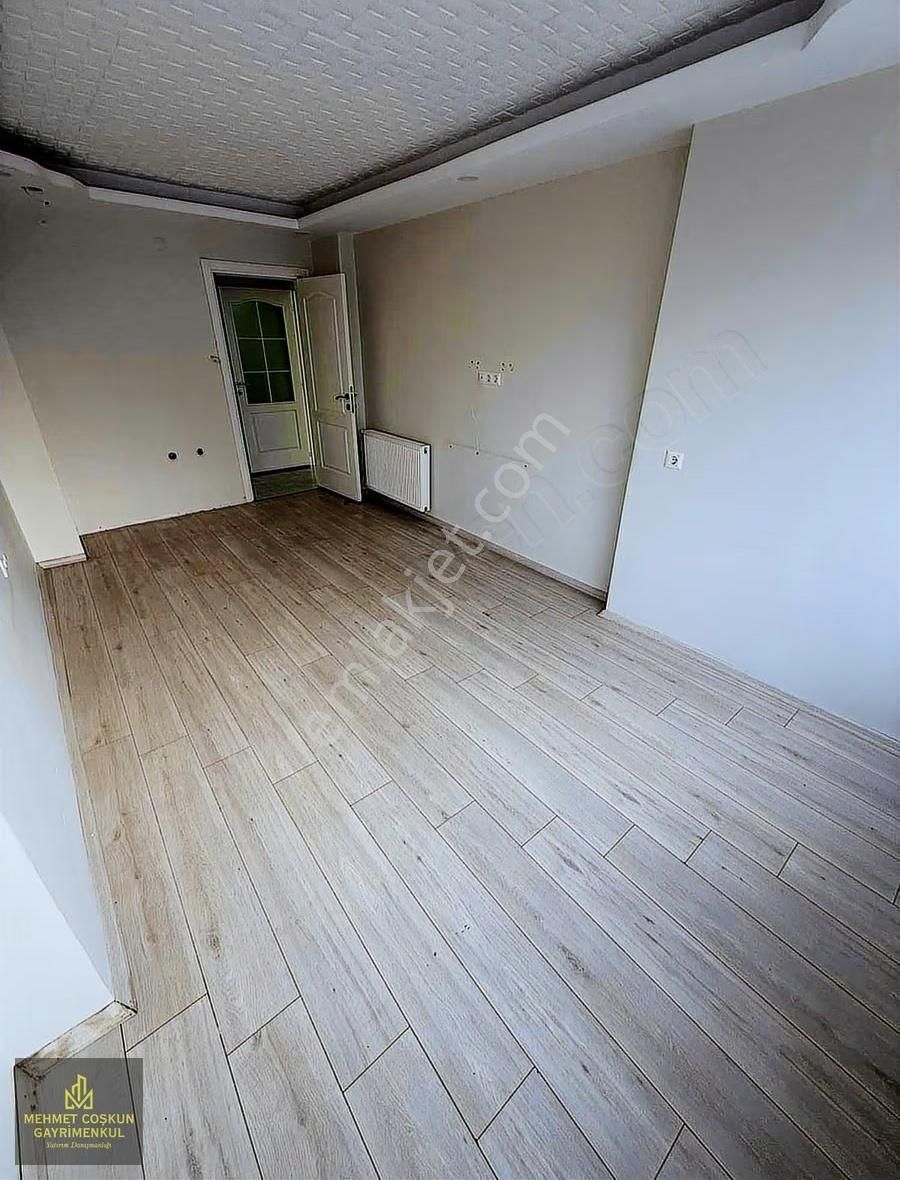 Özal Üzerinde Mado Yakını Temiz 3+1 Satılık Geniş Daire - Görsel 2