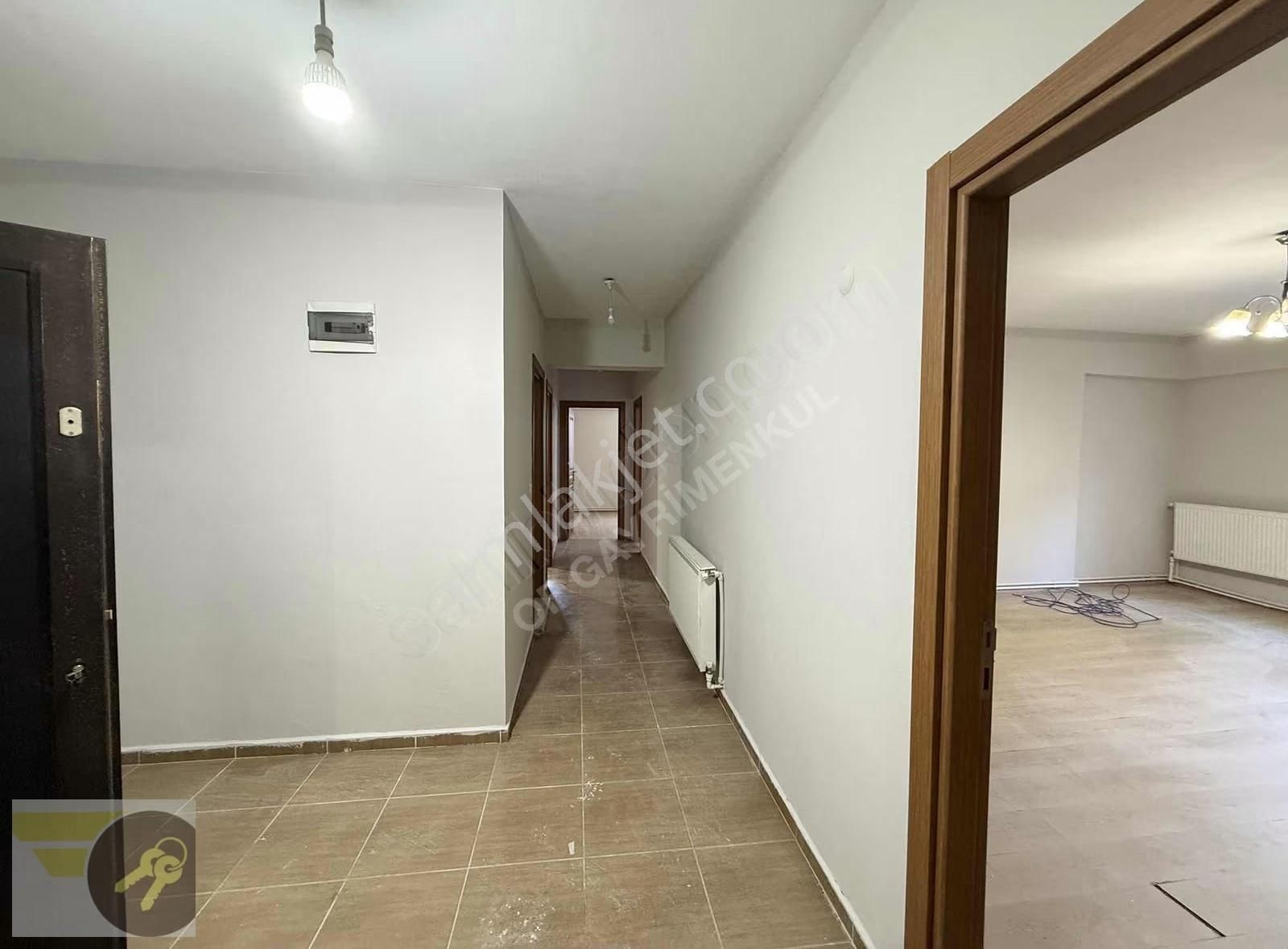 *of Gayrimenkul* İlçe Merkezin'de 1.kat 3+1 145m2 Satılık Daire - Görsel 34