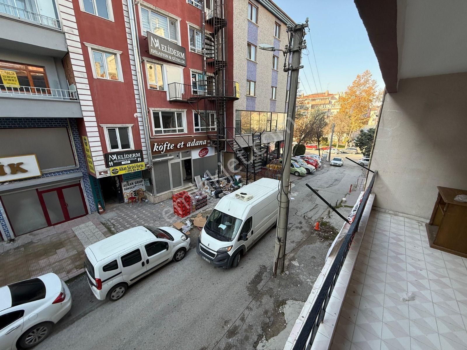 Koza Emlak'tan Mareşal Çakmak Mahalesin'de 3+1 Bağımsız Ön Cephe Daire - Görsel 4