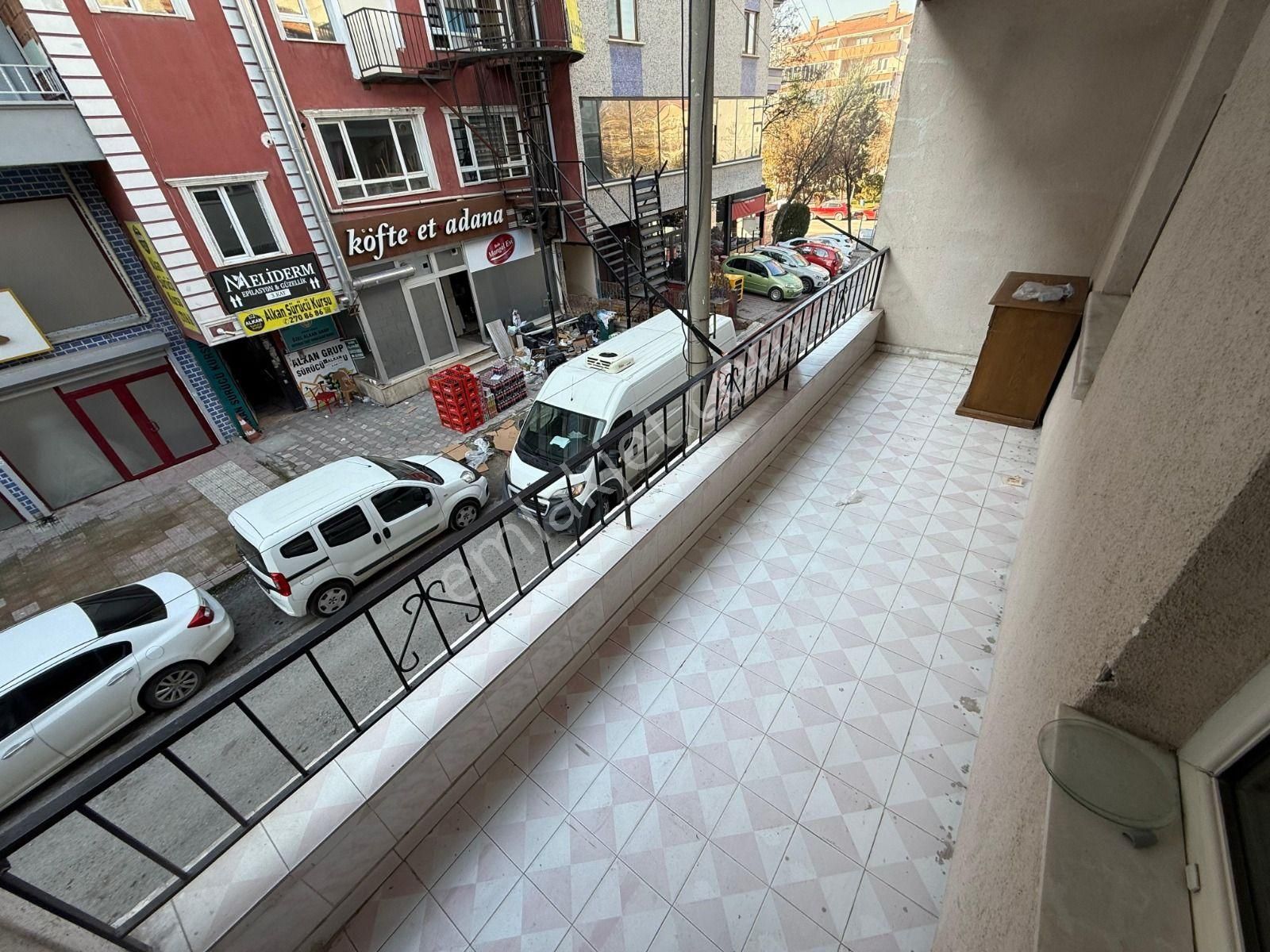 Koza Emlak'tan Mareşal Çakmak Mahalesin'de 3+1 Bağımsız Ön Cephe Daire - Görsel 3