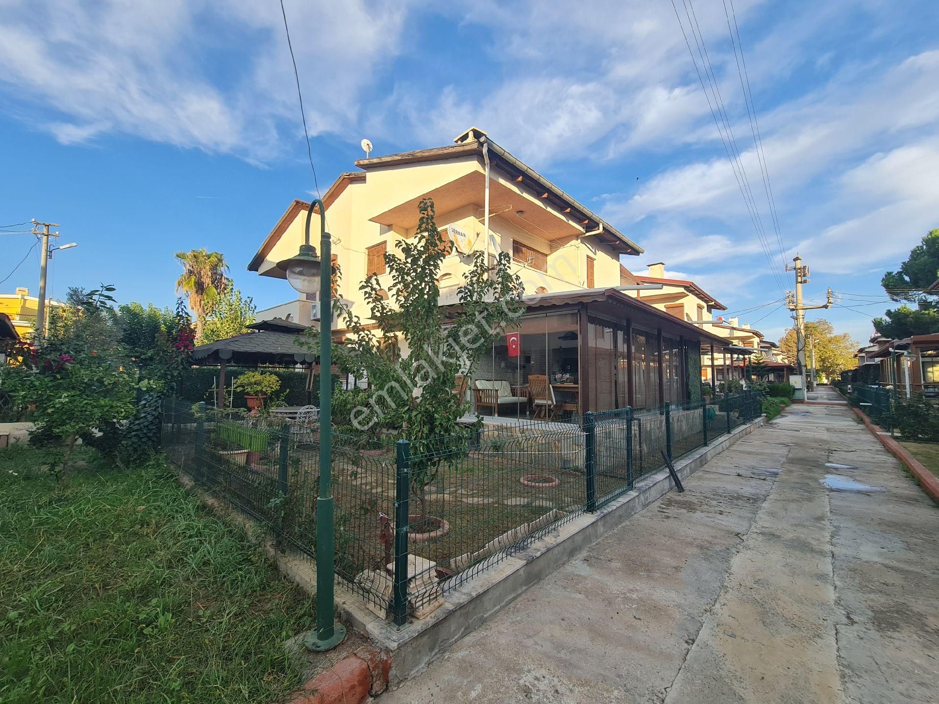 Denize Sıfır Site İçerisinde Müstakil Bahçeli 3+1 Yazlık - Görsel 3