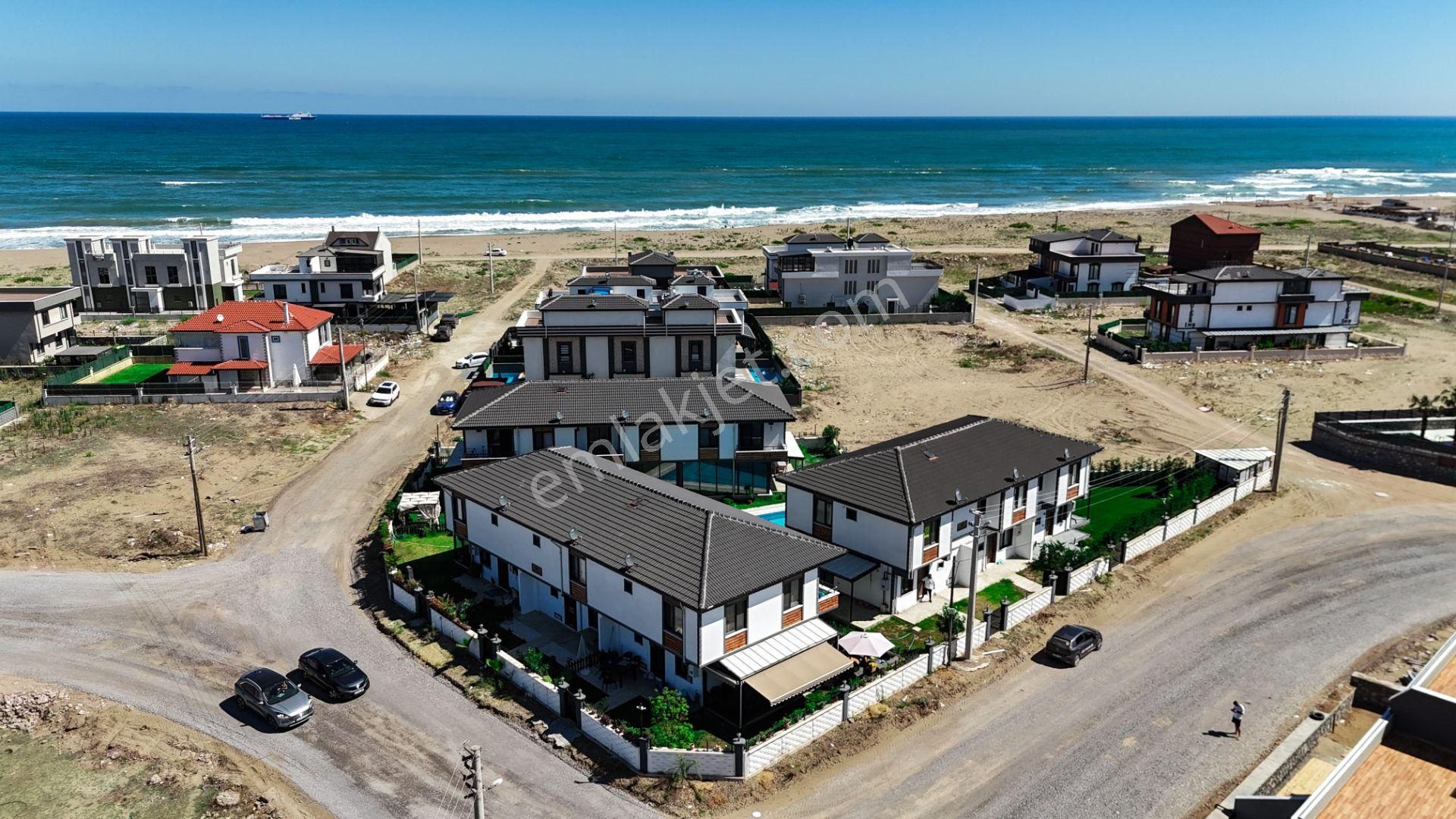 Karasu'da Denize Yürüme Mesafesinde Havuzlu 3+1 Satılık Villa - Görsel 8