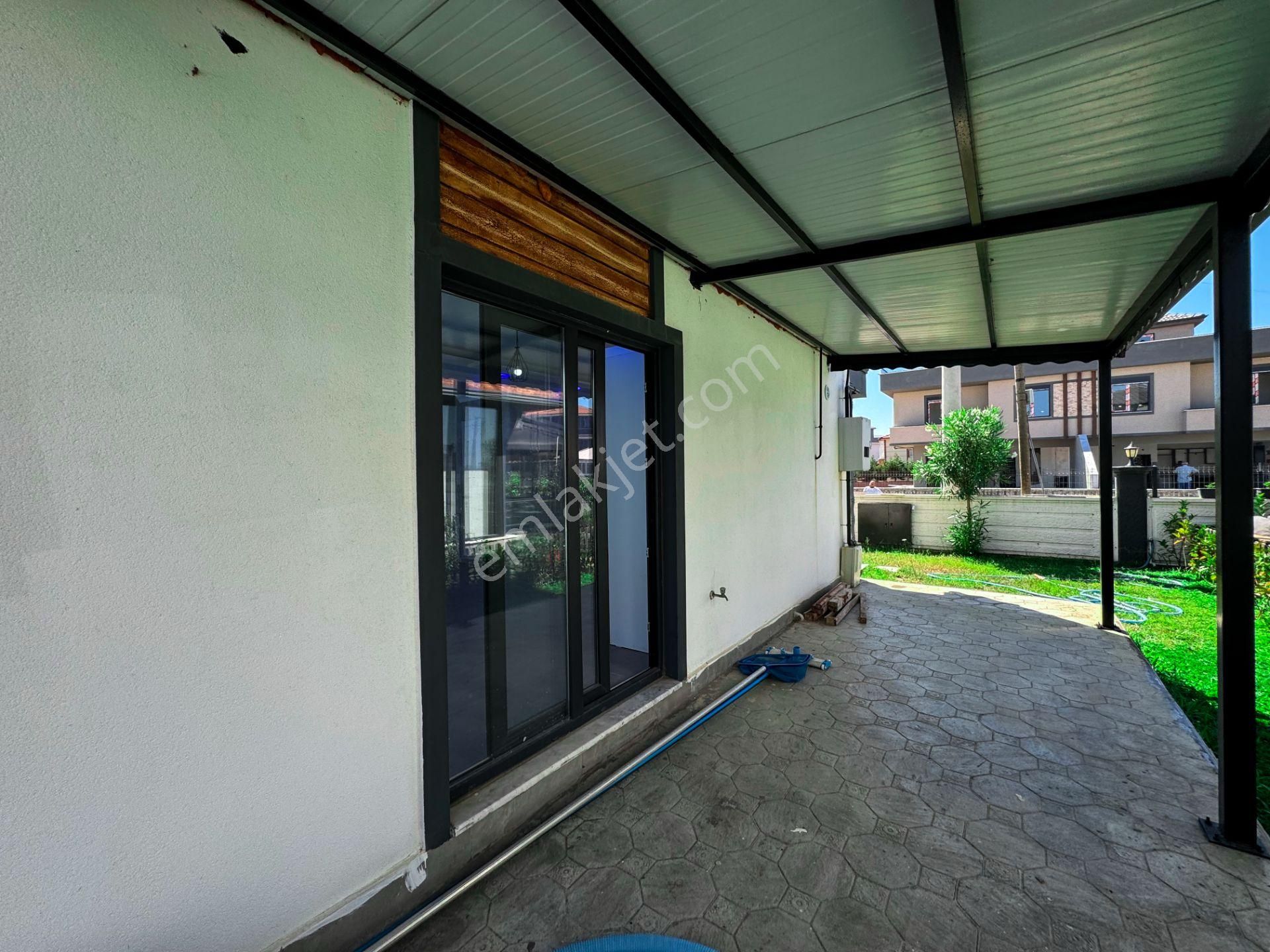 Karasu'da Denize Yürüme Mesafesinde Havuzlu 3+1 Satılık Villa - Görsel 29