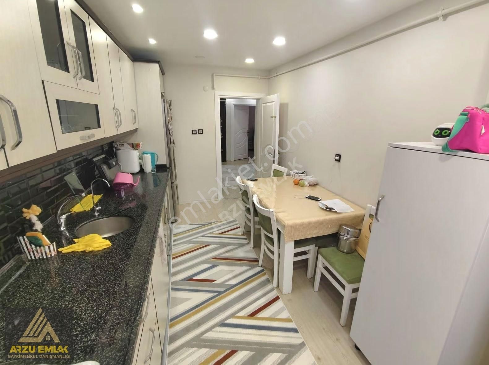 Arzu Emlaktan Zübeydehanımda Masrafsız 2+1daire Arsatapulu 22m2 - Görsel 13