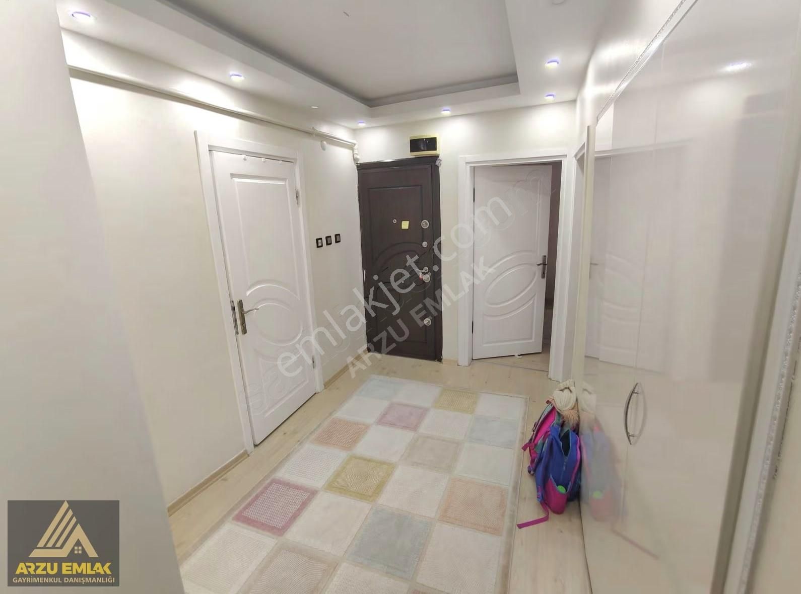 Arzu Emlaktan Zübeydehanımda Masrafsız 2+1daire Arsatapulu 22m2 - Görsel 2