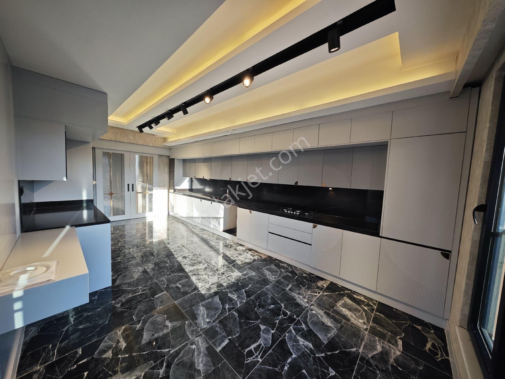 Yavuz Emlak Tan Satılık Daire 1 Kat Karaköprü 35mt Yol Girişinde - Görsel 12