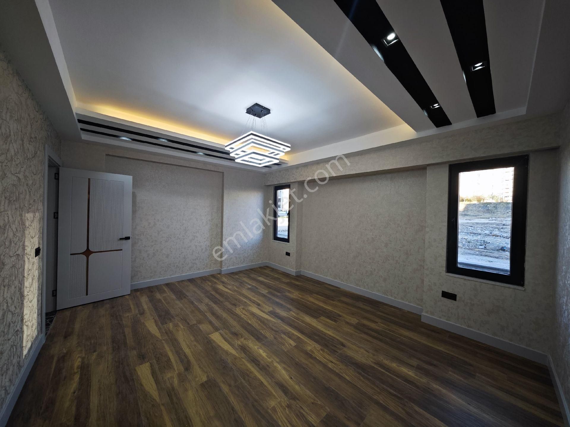 Yavuz Emlak Tan Satılık Daire 1 Kat Karaköprü 35mt Yol Girişinde - Görsel 5