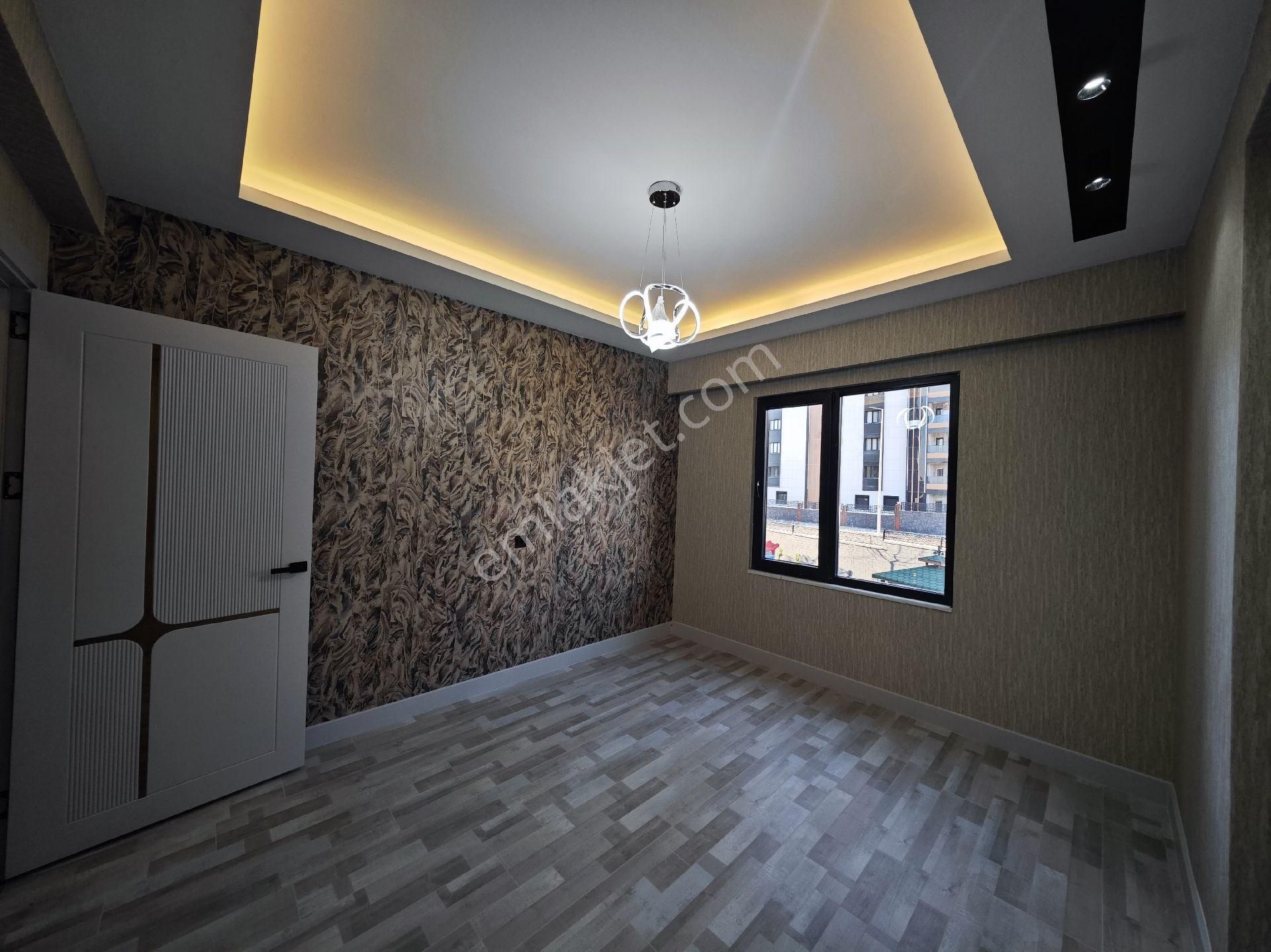 Yavuz Emlak Tan Satılık Daire 1 Kat Karaköprü 35mt Yol Girişinde - Görsel 4