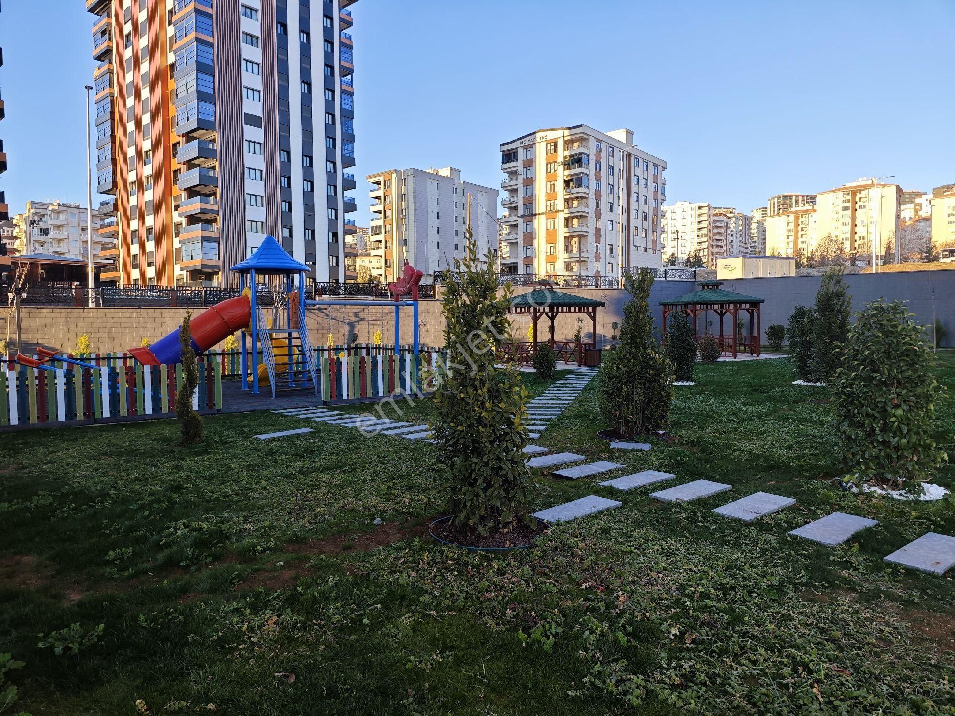 Yavuz Emlak Tan Satılık Daire 1 Kat Karaköprü 35mt Yol Girişinde - Görsel 22