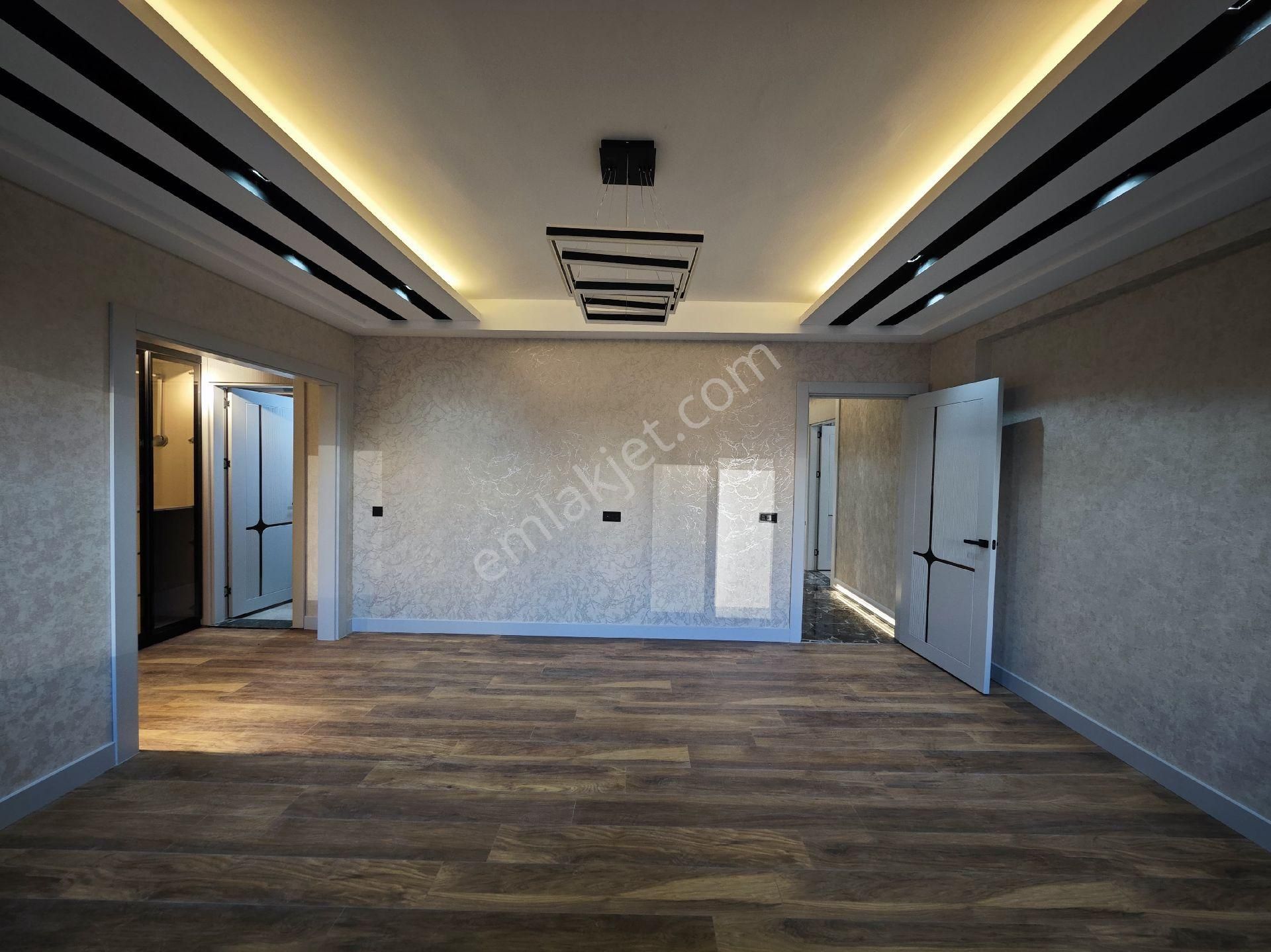 Yavuz Emlak Tan Satılık Daire 1 Kat Karaköprü 35mt Yol Girişinde