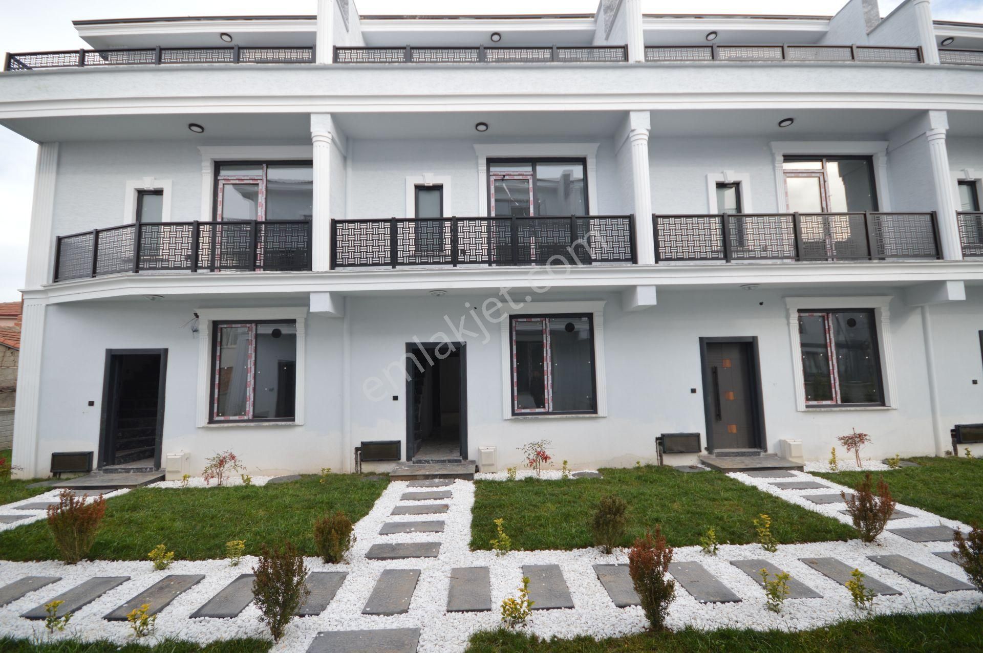 Karasu'da Ferah Plan Konforlu Yaşamda Satılık 3+1 Villa - Görsel 3