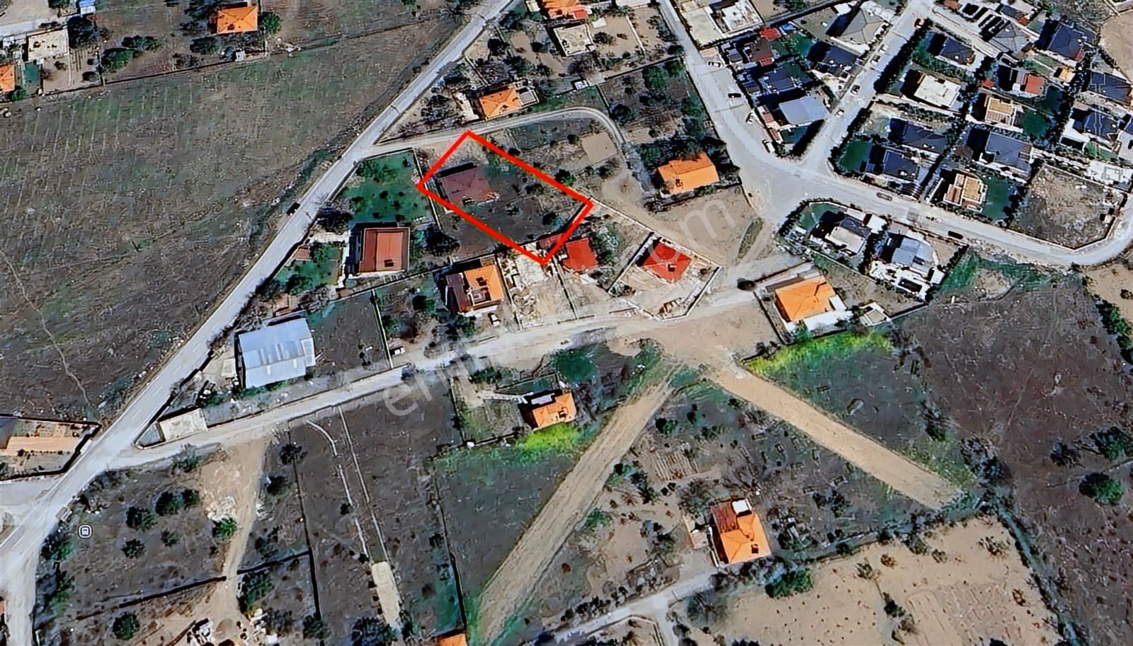 Konal | Eğribucakta 1200mt Evli Temiz Villa Parseli