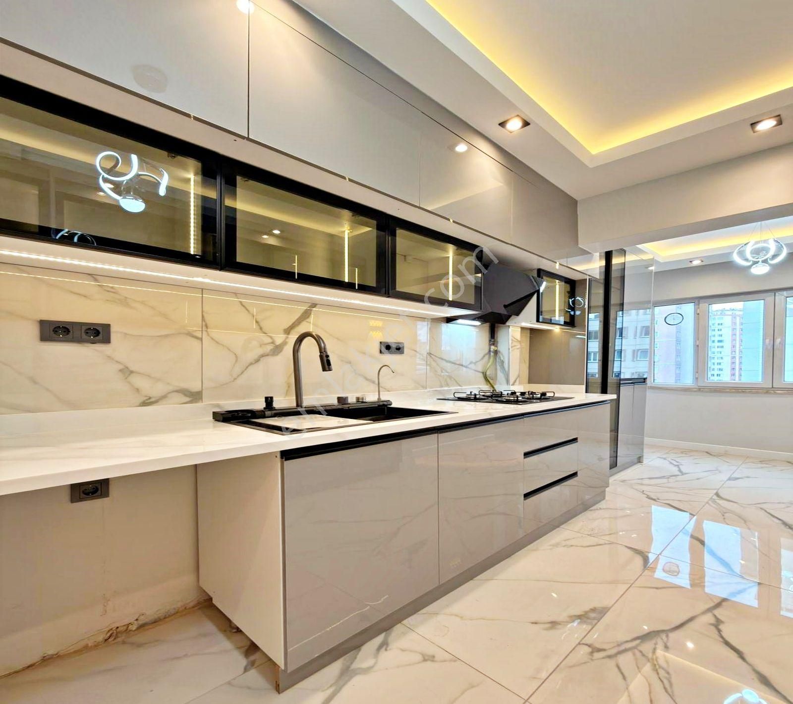 Beykent Umut Sitesi Peyzaj Manzaralı Dekorlu 3+1 Satılık Daire - Görsel 4