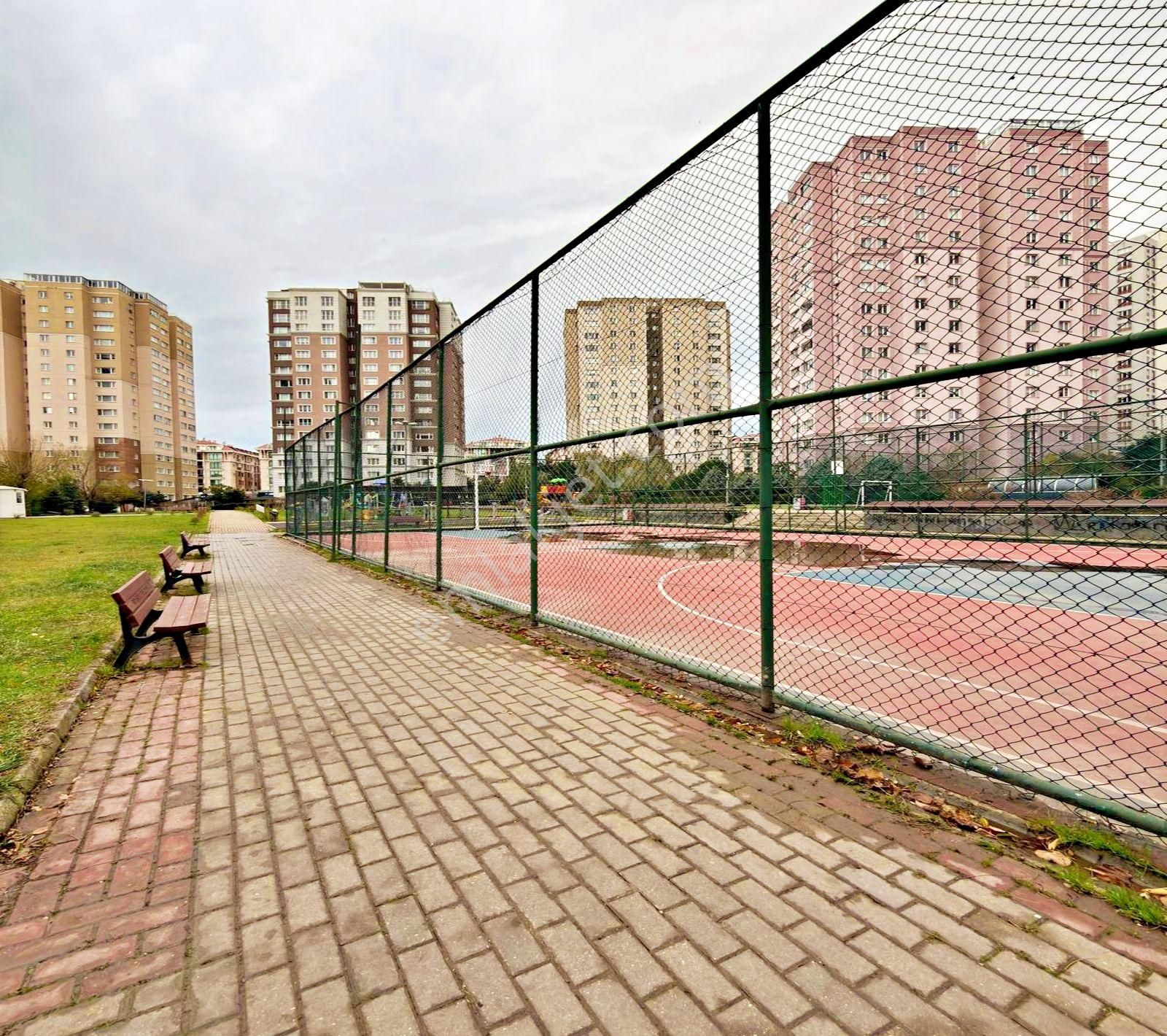 Beykent Umut Sitesi Peyzaj Manzaralı Dekorlu 3+1 Satılık Daire - Görsel 3