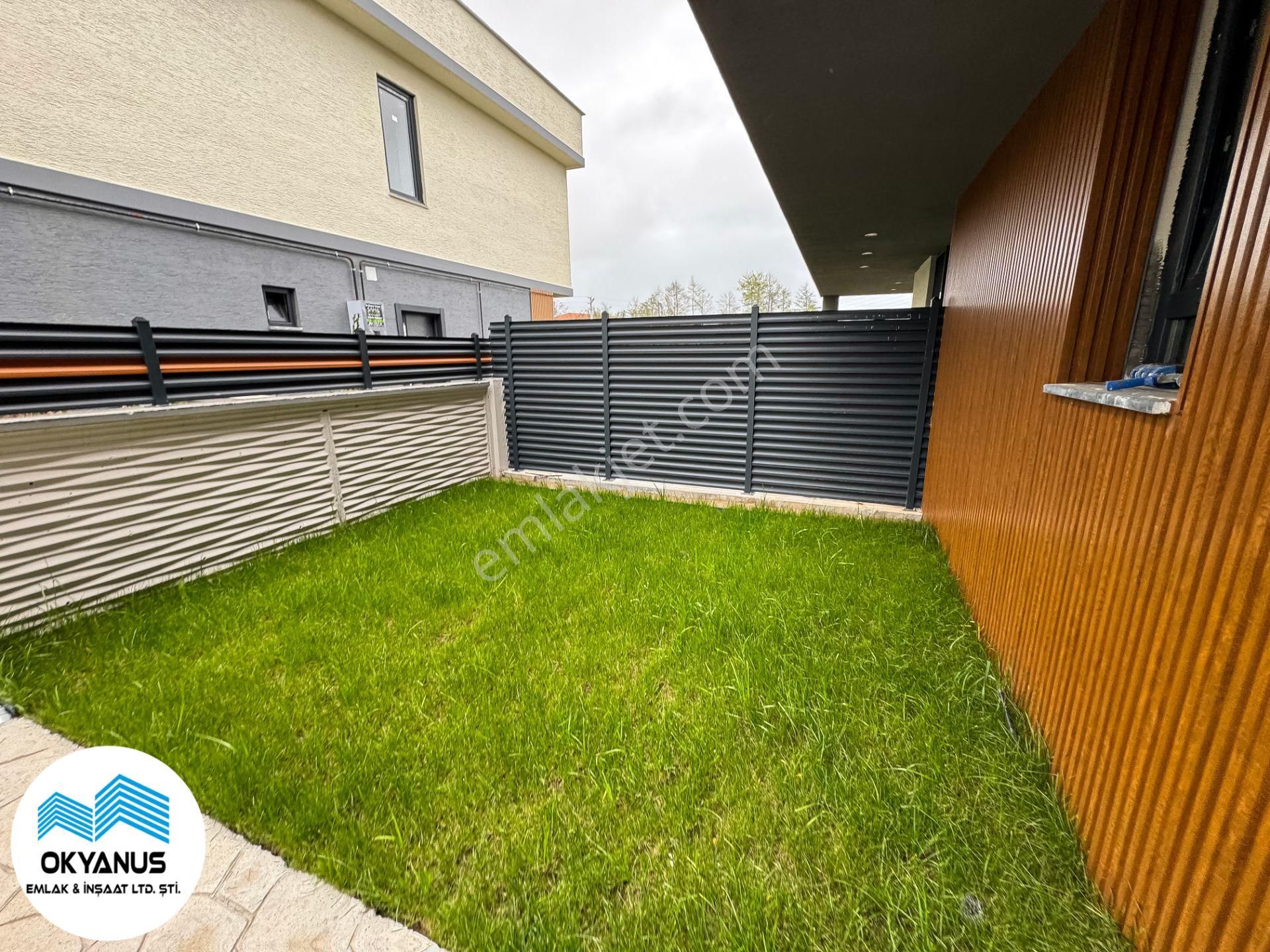 Karasu'da Özel Tasarımlı Geniş Teraslı 3+1 Satılık Villa - Görsel 4