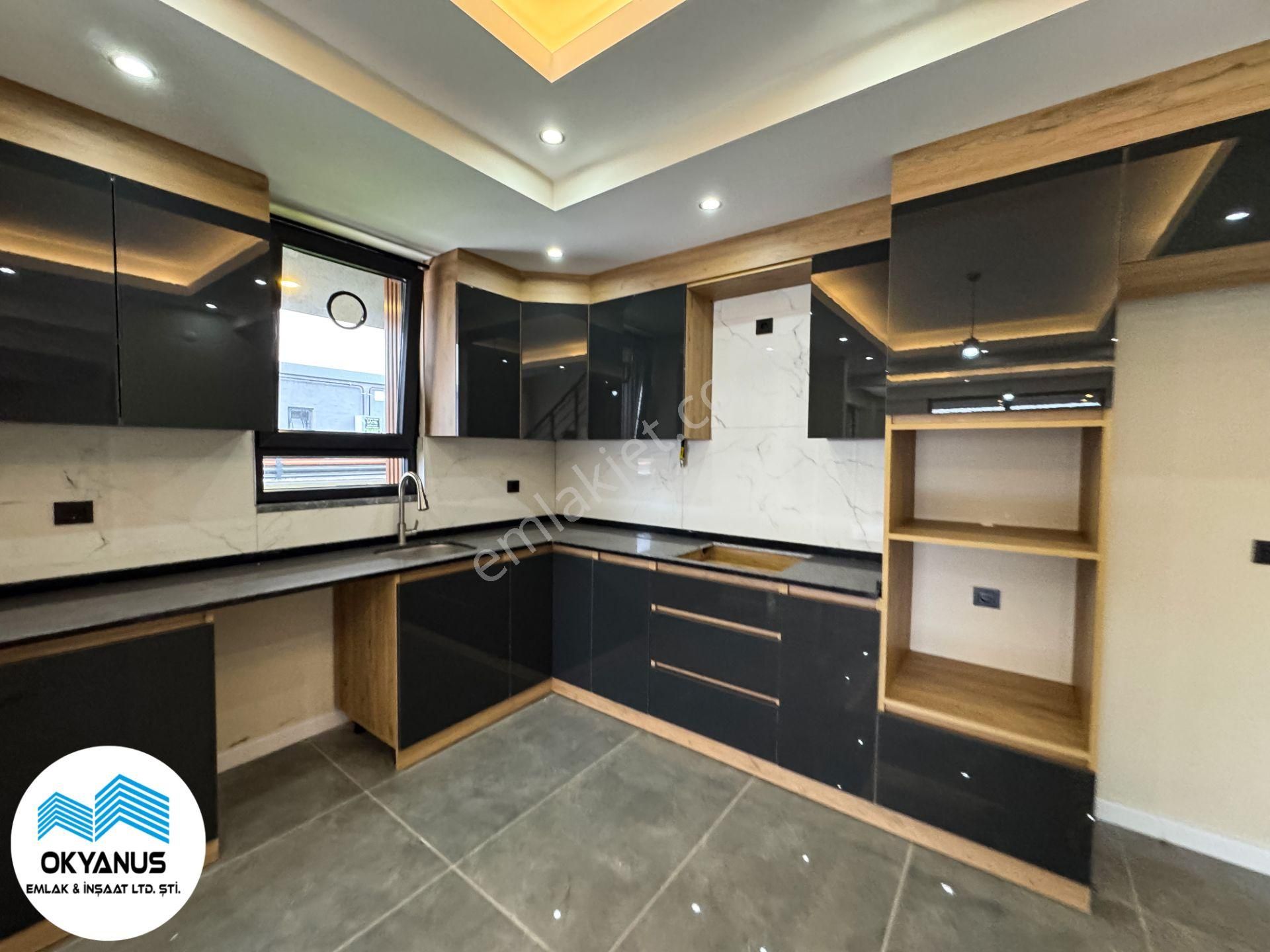 Karasu'da Özel Tasarımlı Geniş Teraslı 3+1 Satılık Villa - Görsel 32