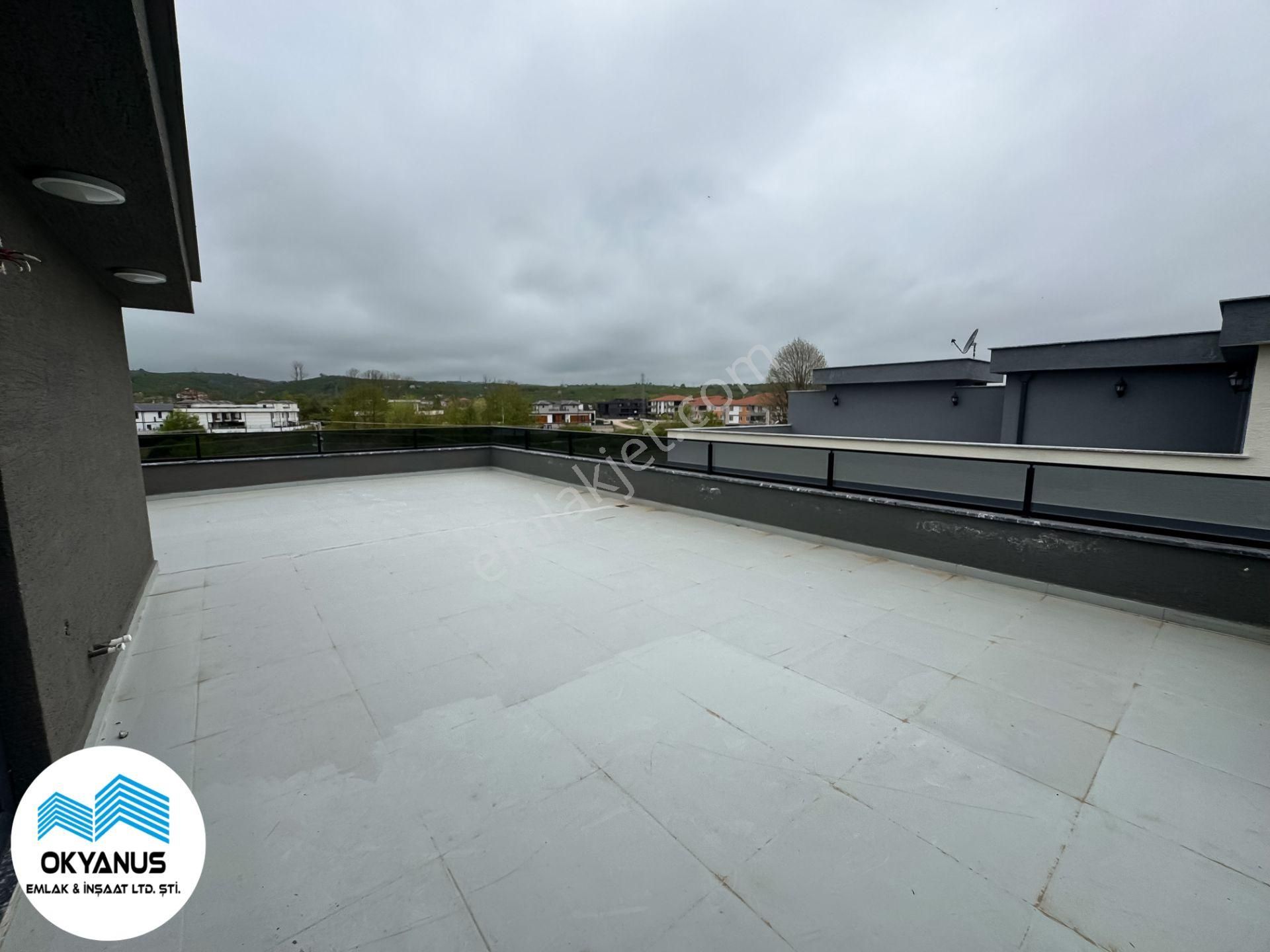 Karasu'da Özel Tasarımlı Geniş Teraslı 3+1 Satılık Villa - Görsel 14