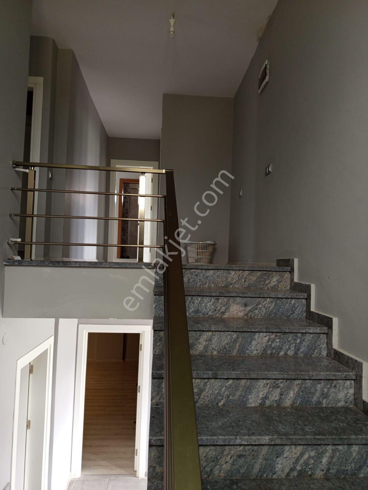 Sahibinden Denize Yakın Bahçeli Müstakil Villa - Görsel 17