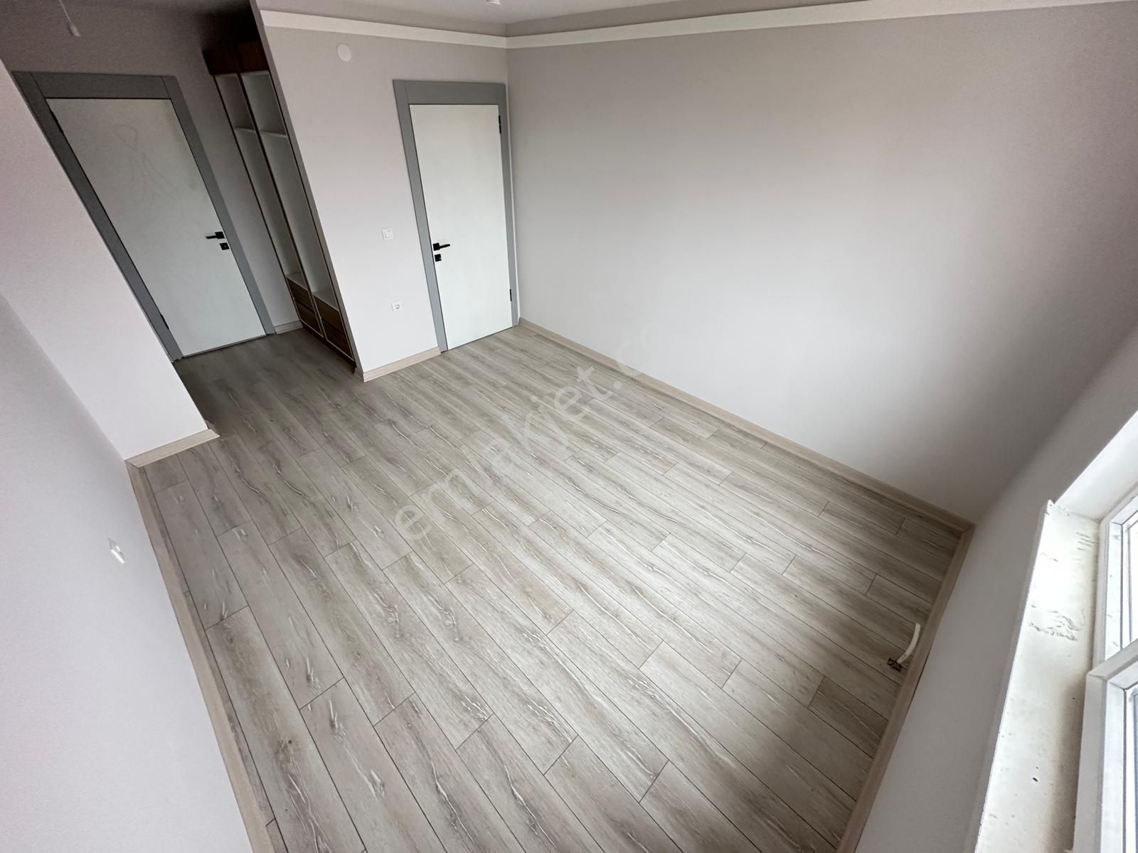 Yenikent Mustafa Kemal Mh.de 3+1 Katta Lüx Yapılı Satılık Daire - Görsel 13