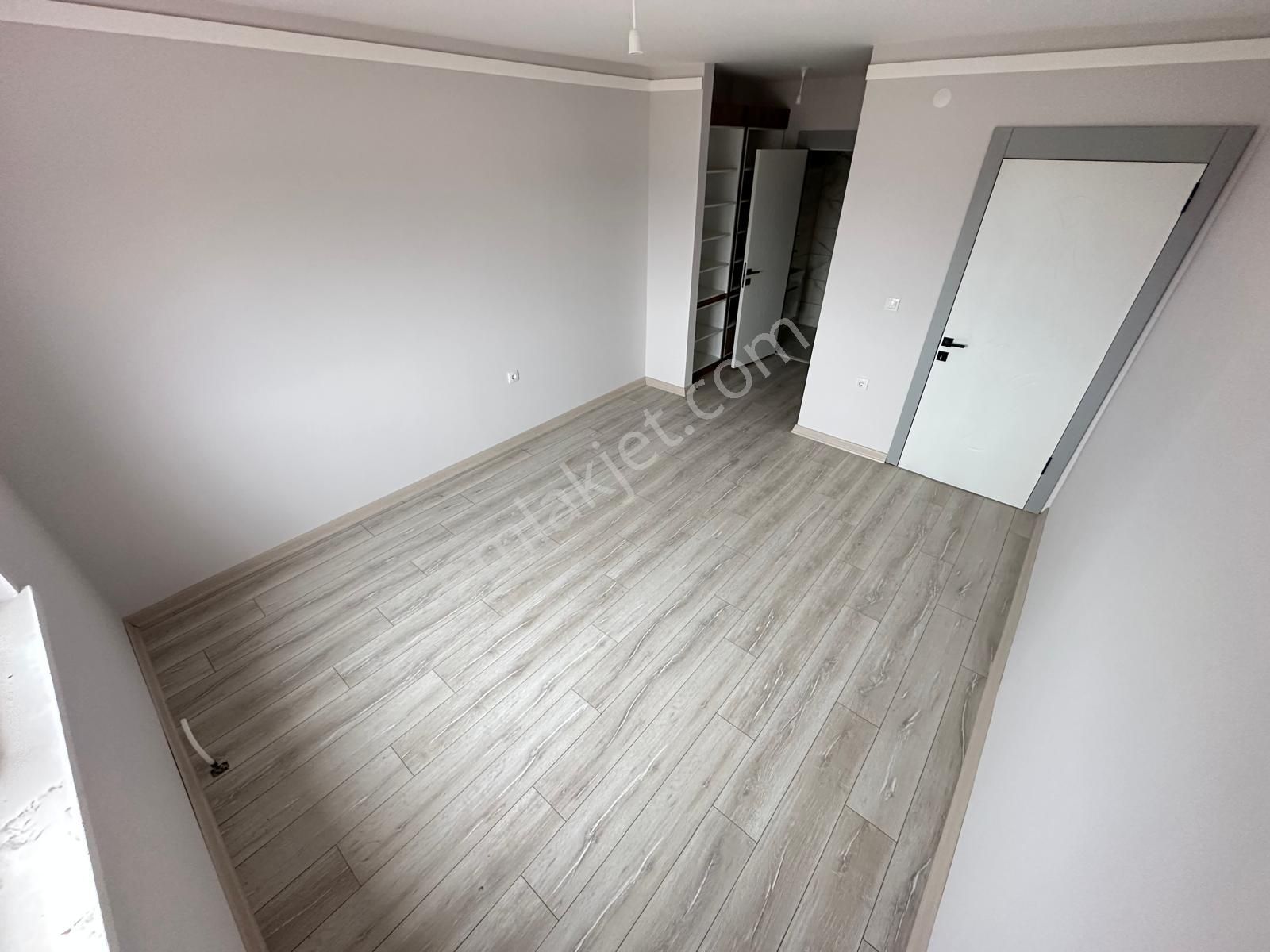 Yenikent Mustafa Kemal Mh.de 3+1 Katta Lüx Yapılı Satılık Daire - Görsel 15