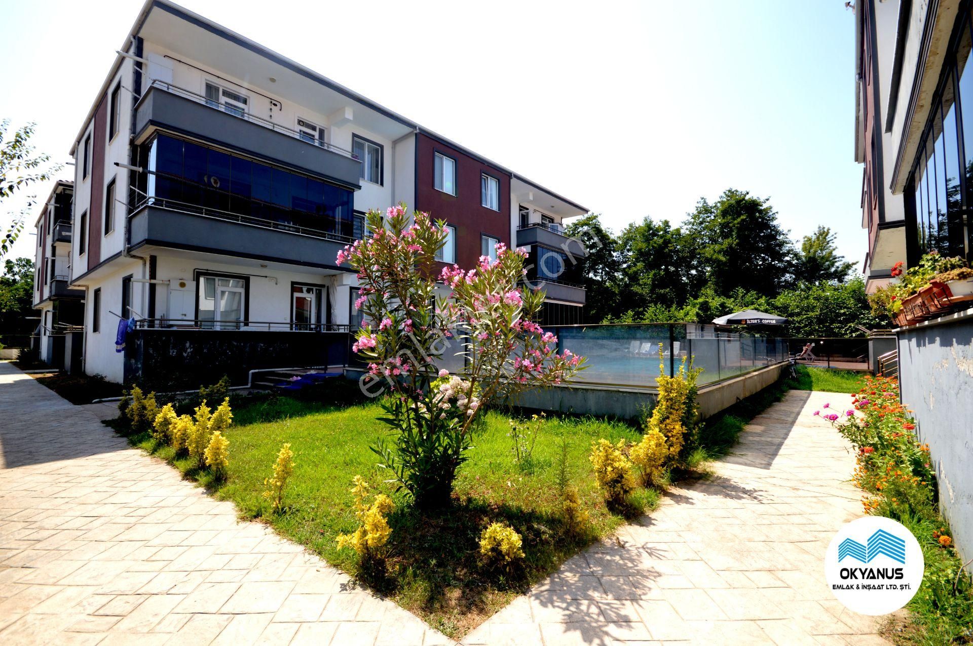 Karasu’da Havuzlu Sitede Satılık Geniş 2+1 Kullanışlı Daire