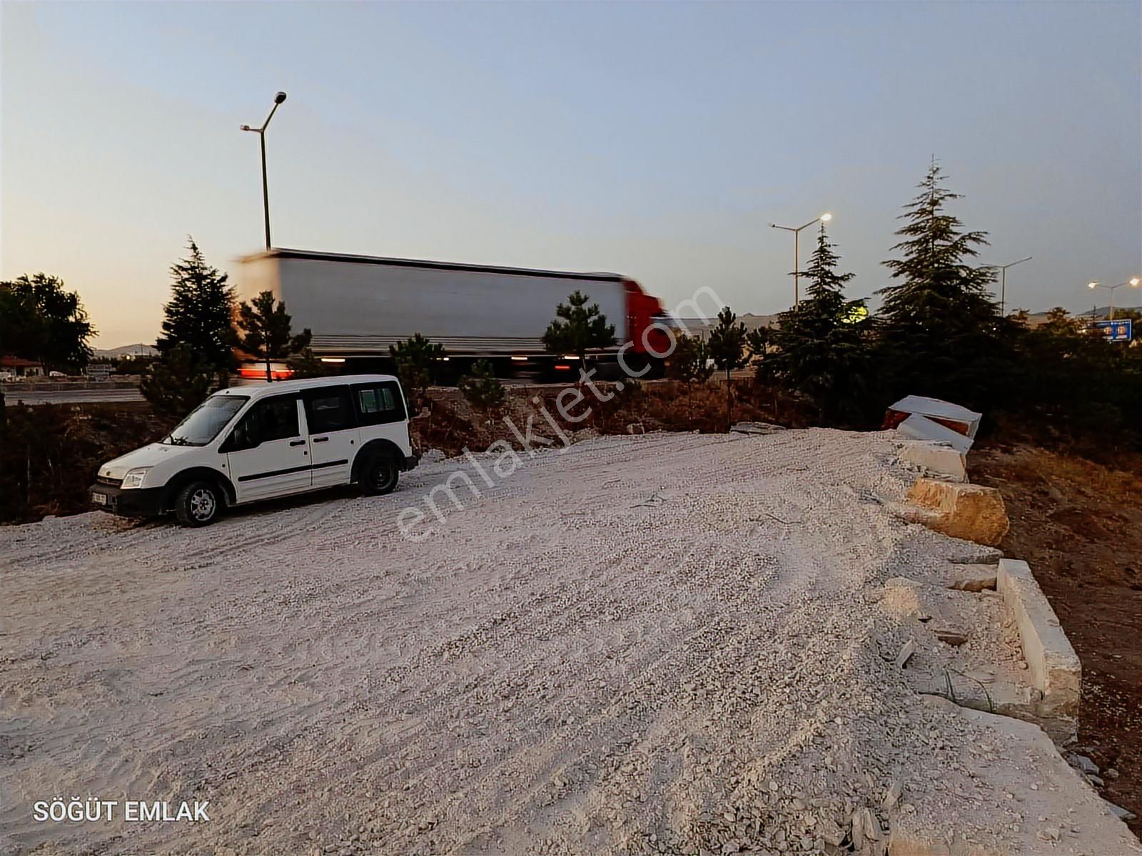 Söğüt Emlak'tan Asfalta Sıfır Tarla - Görsel 6