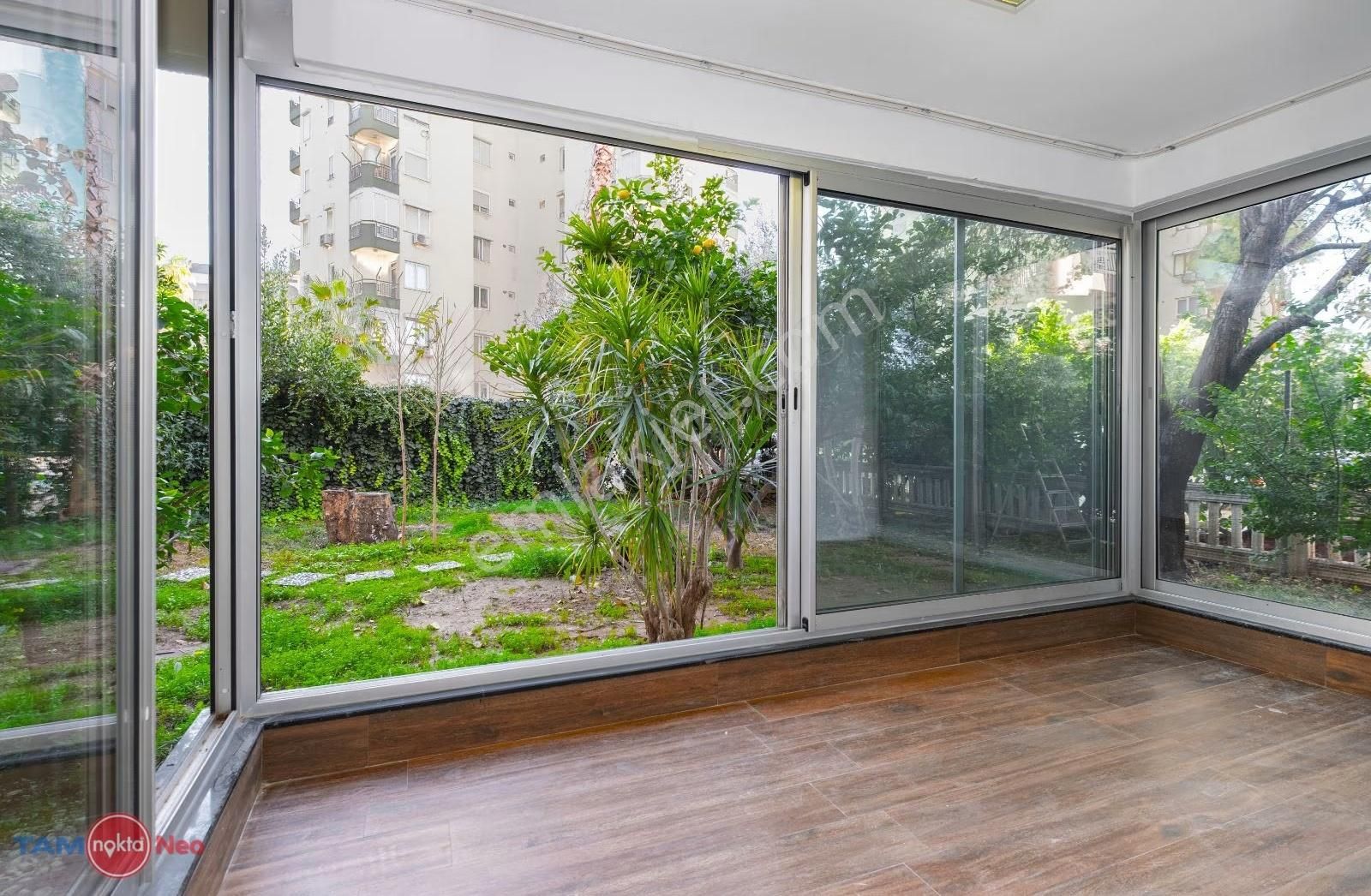 Yeşilbahçe De Site İçerisinde Bahçe Kullanımlı Villa Tadında - Görsel 2