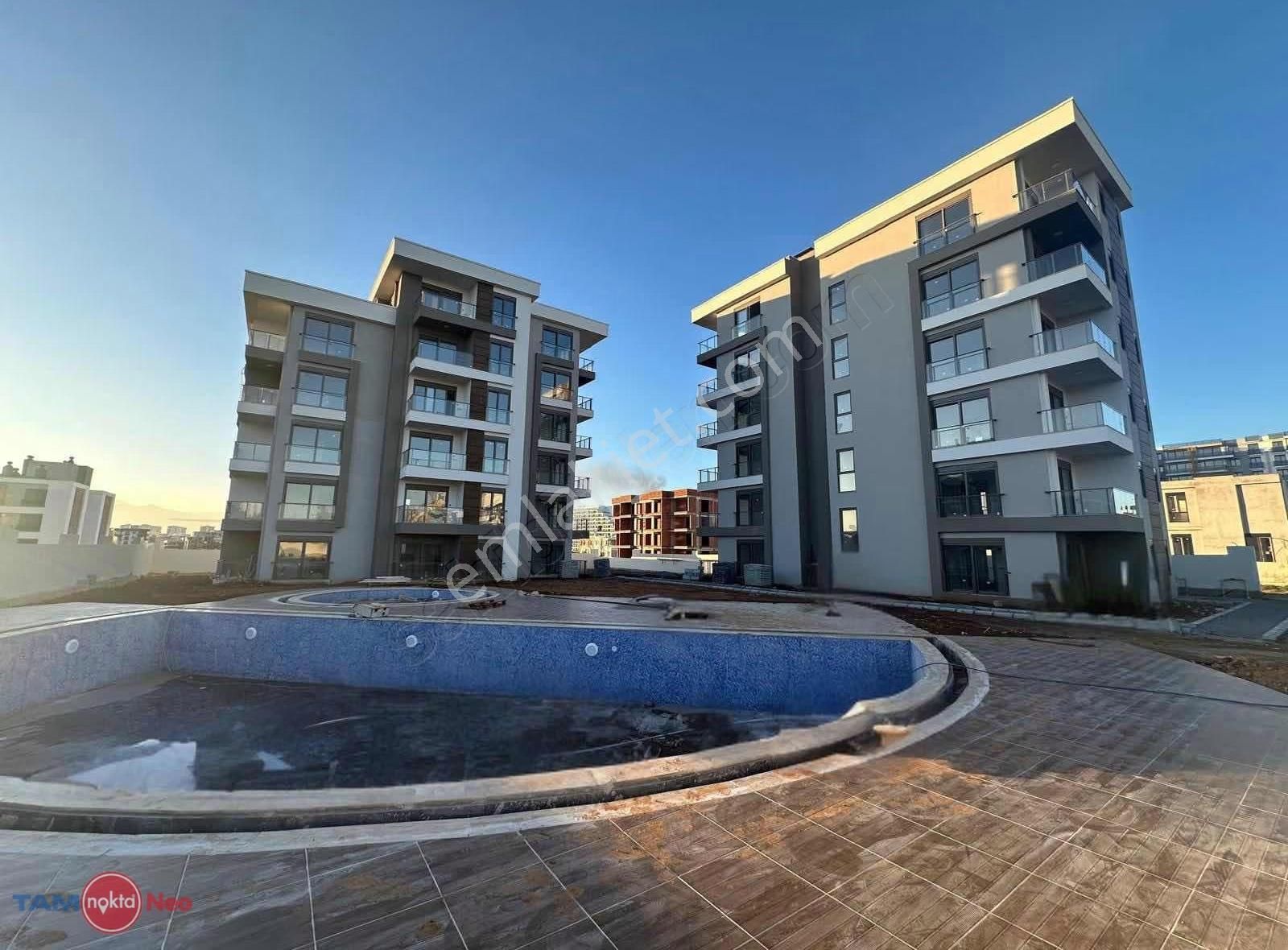 Altıntaş Merkezde | Havuzlu-kapalı Otoparklı Krediye Uygun 1+1