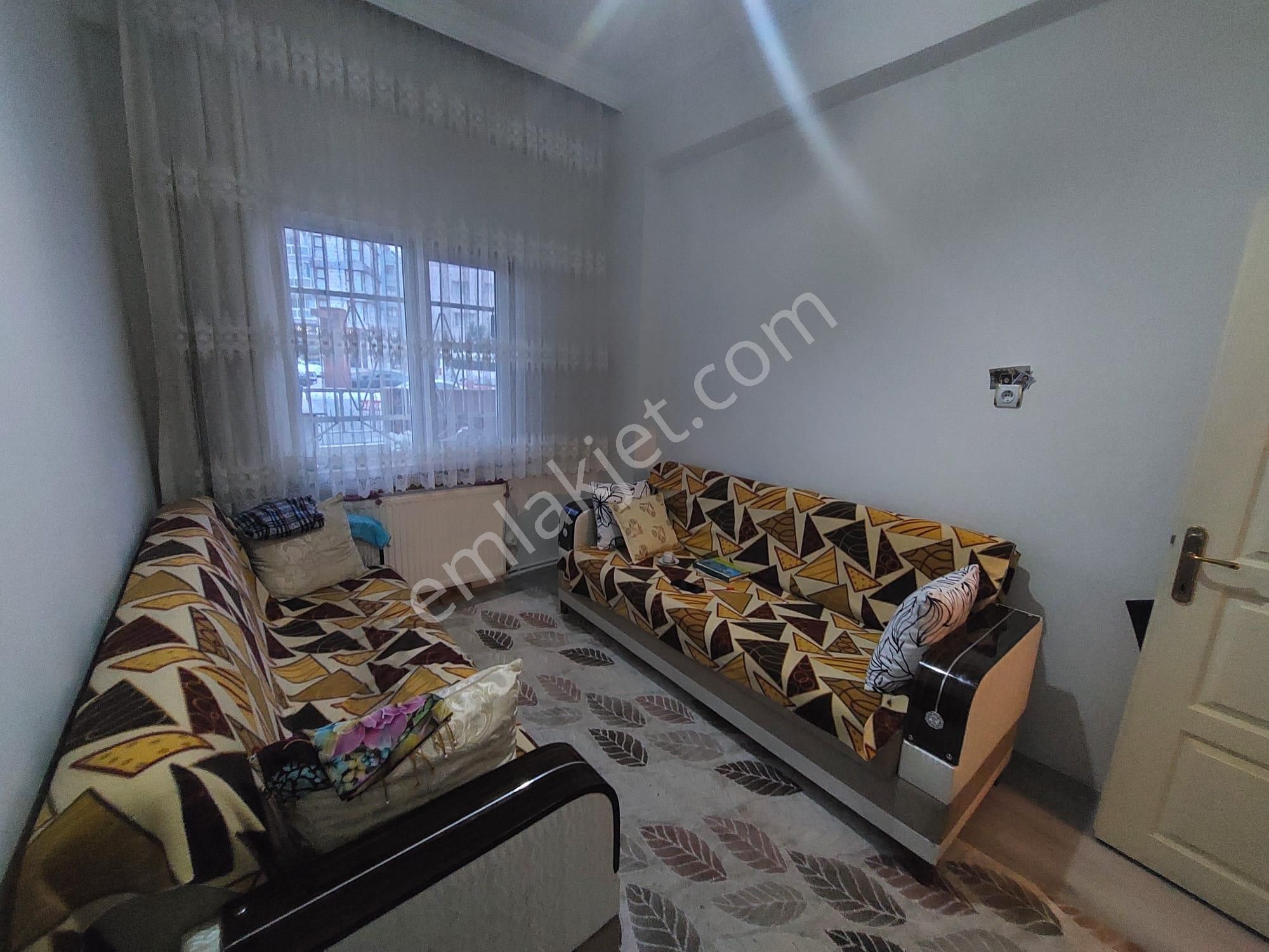 Mareşal Çakmak Mah Giriş Katta Uygun Fiyatlı 2+1 Satılık Daire - Görsel 1