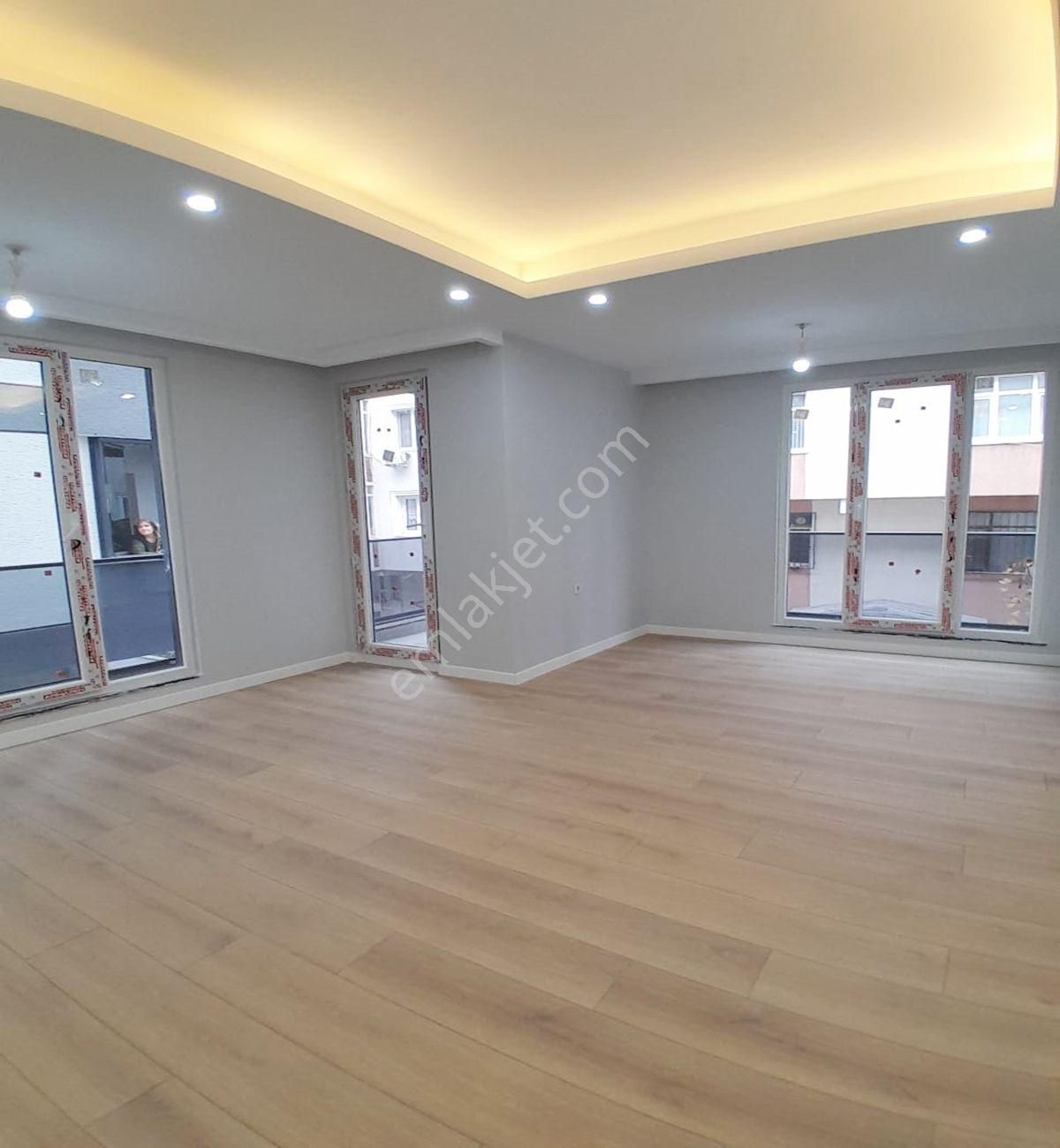 Müslüm Emlaktan Kapalı Otoparklı 4+2 Satılık Dublex - Görsel 3