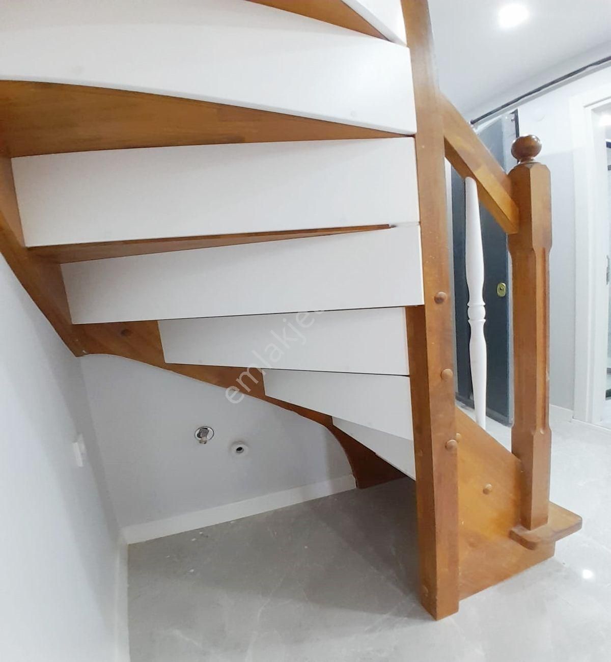 Müslüm Emlaktan Kapalı Otoparklı 4+2 Satılık Dublex - Görsel 26