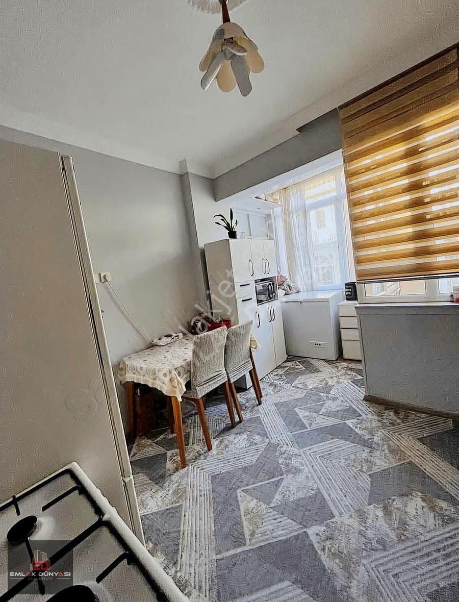 Denize Yürüme Mesafesinde Geniş 2+1 Daire -yatırım & Oturum - Görsel 2