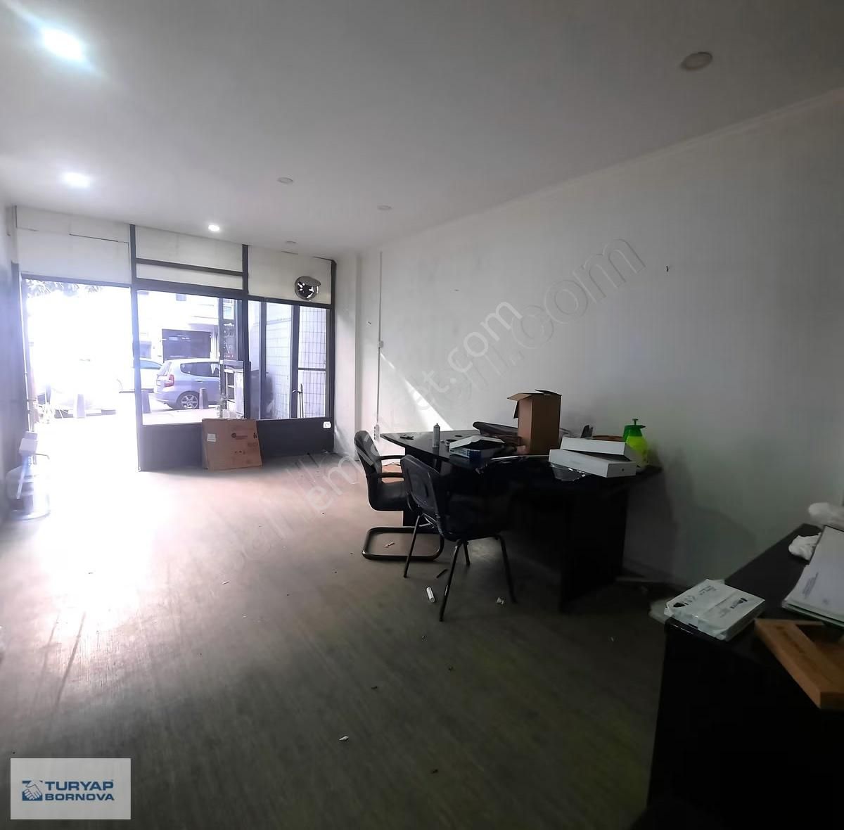 Mithatpaşa Cad Üzeri, Tarihi Asansör Sok 100 Mt Mesafede Dükkan - Görsel 8