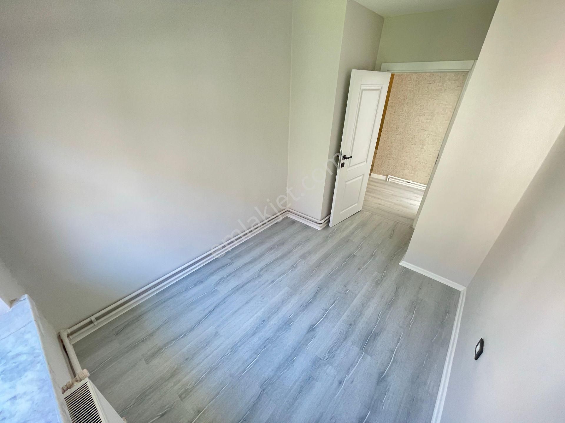 Tepebaşı'nda Bağımsız Katta Full Yapılı 3+1 Daire - Görsel 17