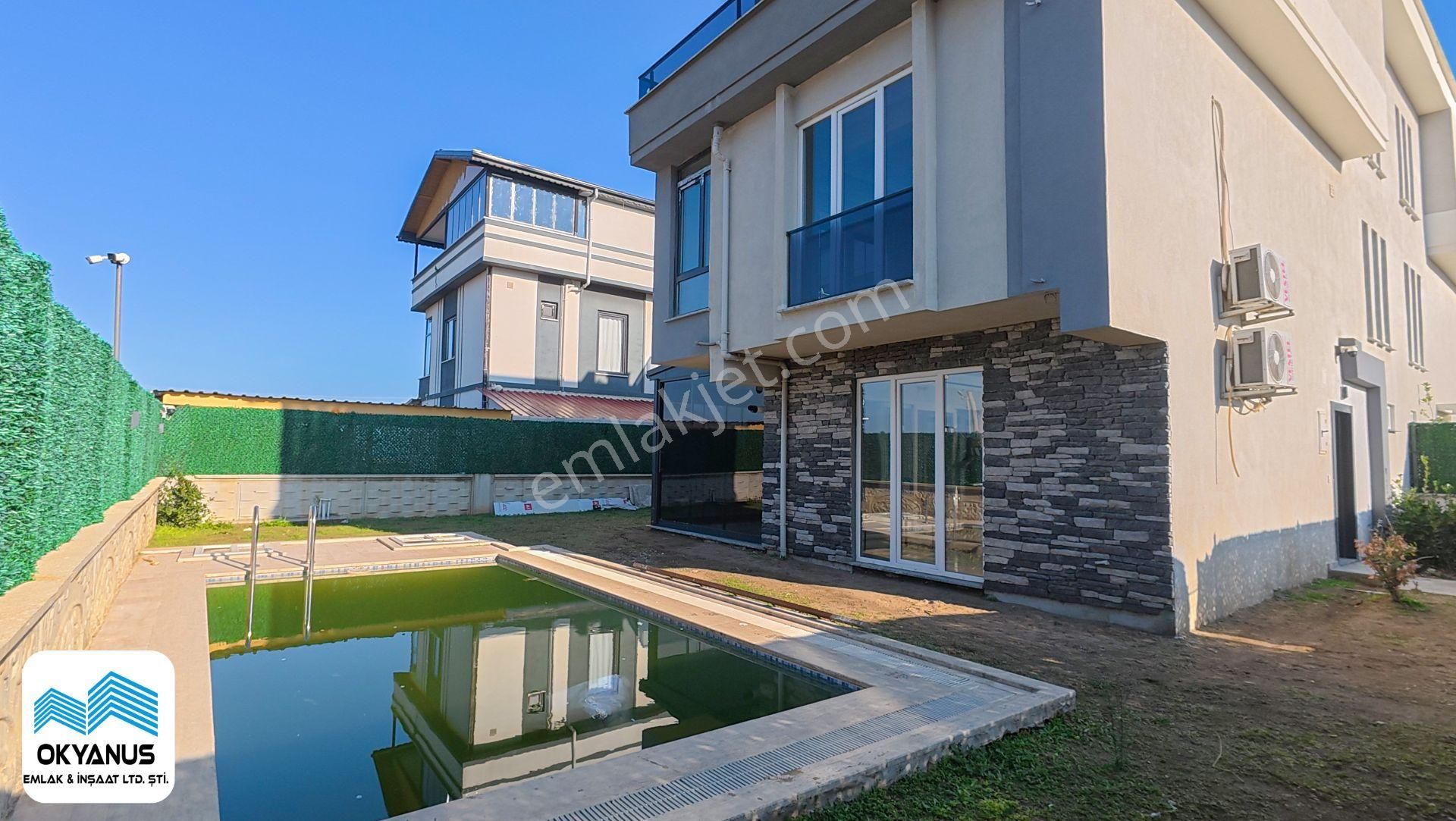 Karasu'da Deniz Manzaralı Teraslı Havuzlu Satılık 3+1 Villa - Görsel 10