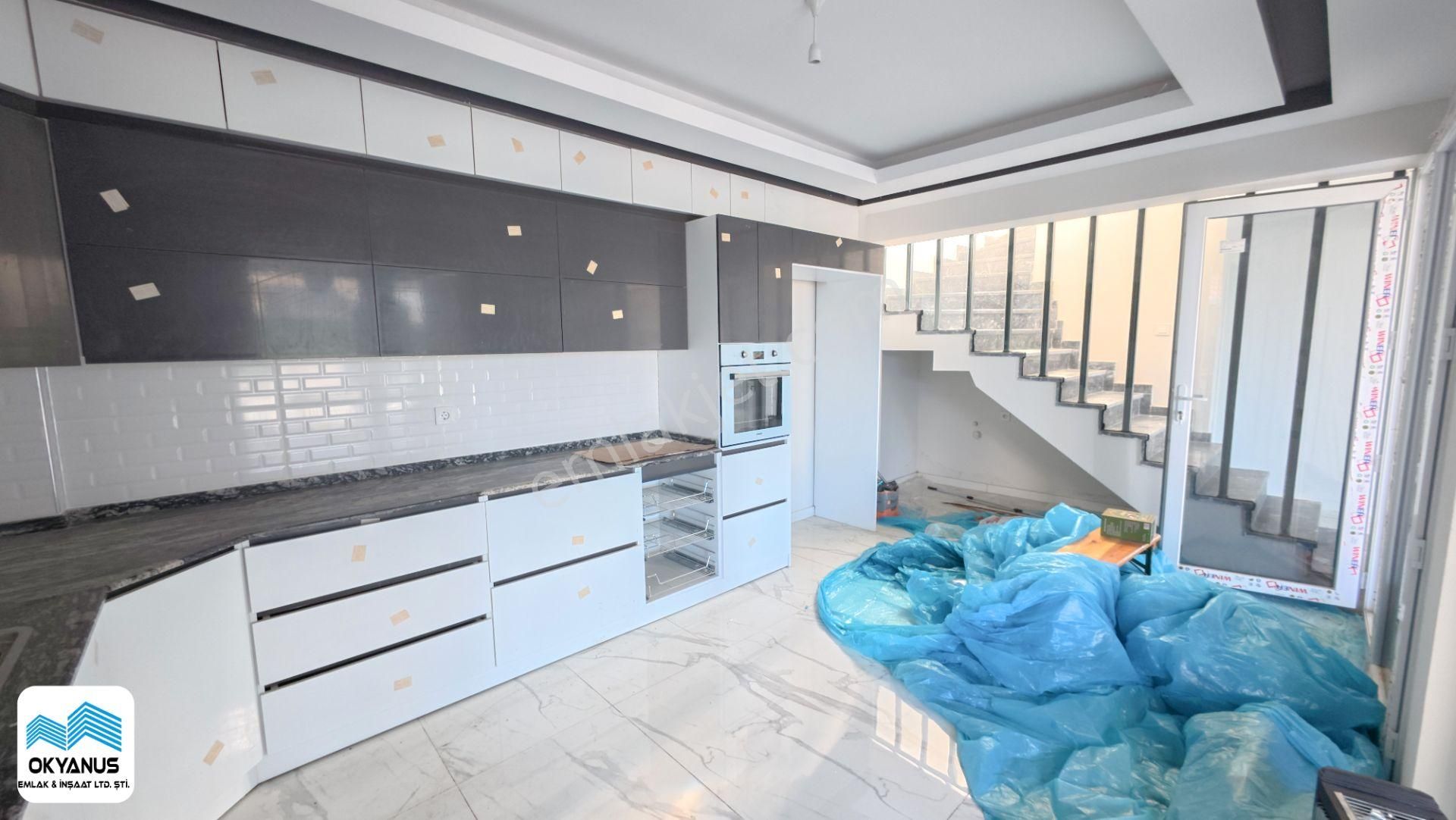 Karasu'da Deniz Manzaralı Teraslı Havuzlu Satılık 3+1 Villa - Görsel 27